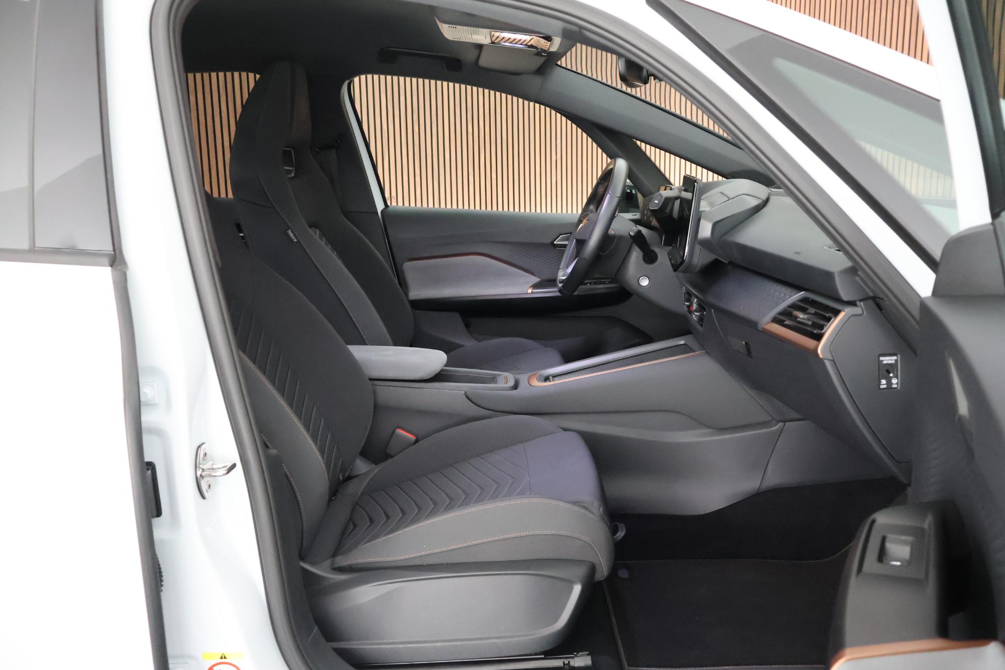 Foto van Cupra Born 150 KW 58/62 KWH