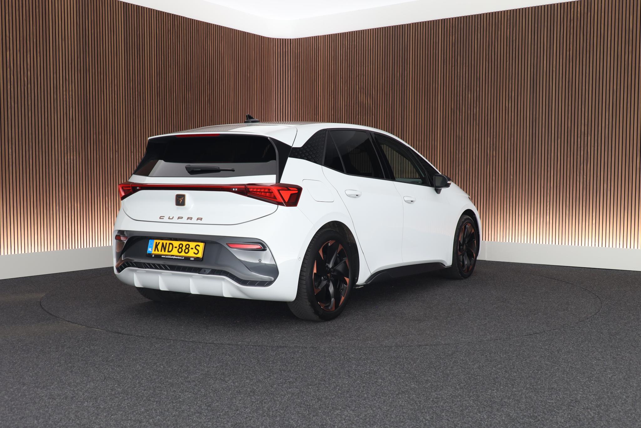 Foto van Cupra Born 150 KW 58/62 KWH