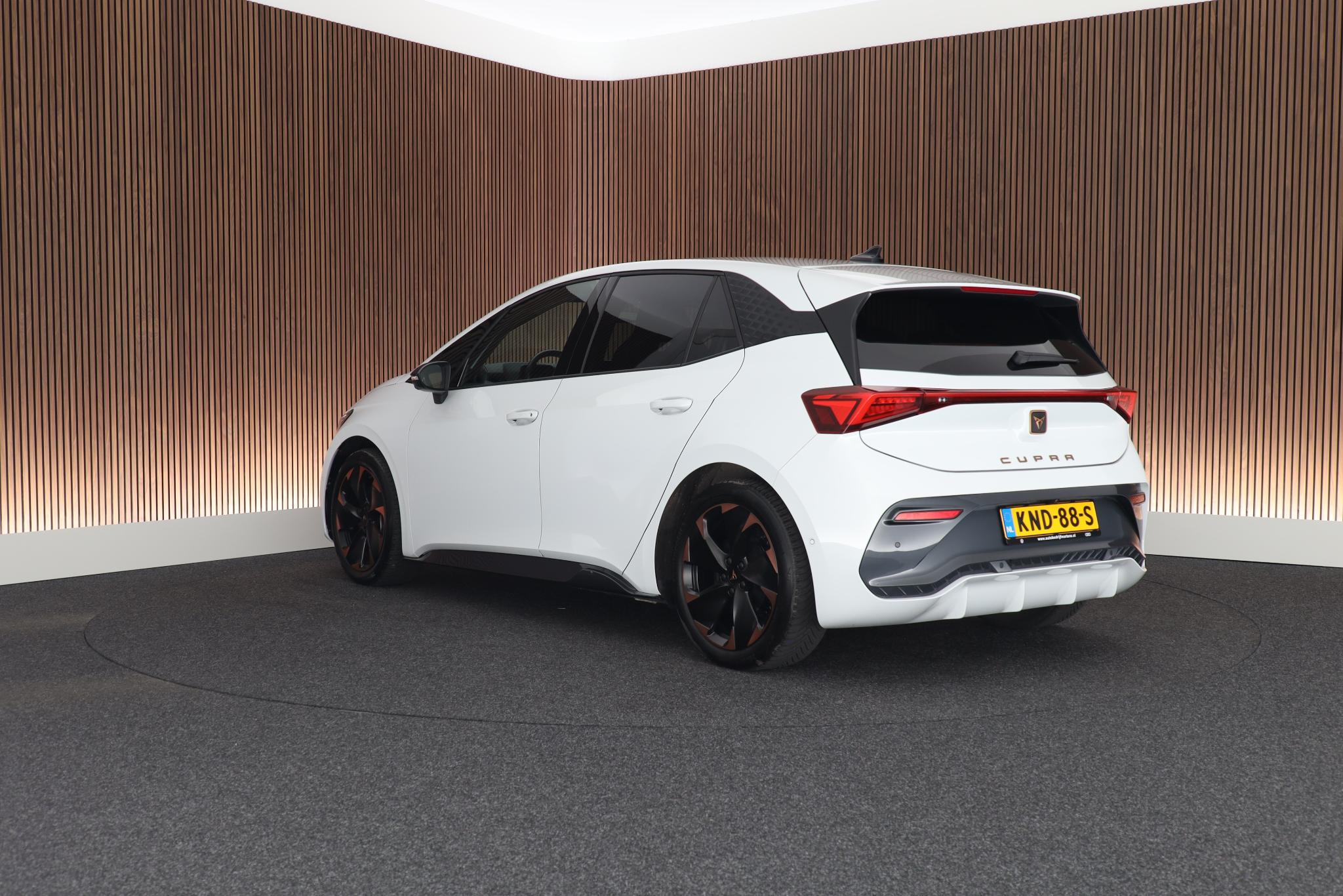 Foto van Cupra Born 150 KW 58/62 KWH