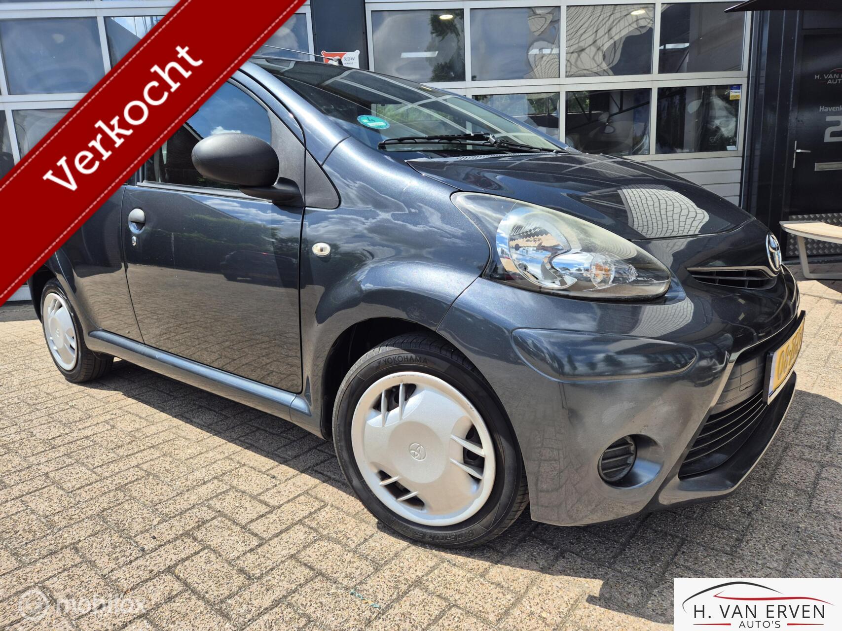 Toyota Toyota Aygo 1.0 VVT-i Comfort AIRCO NAP 2012 - voorkant
