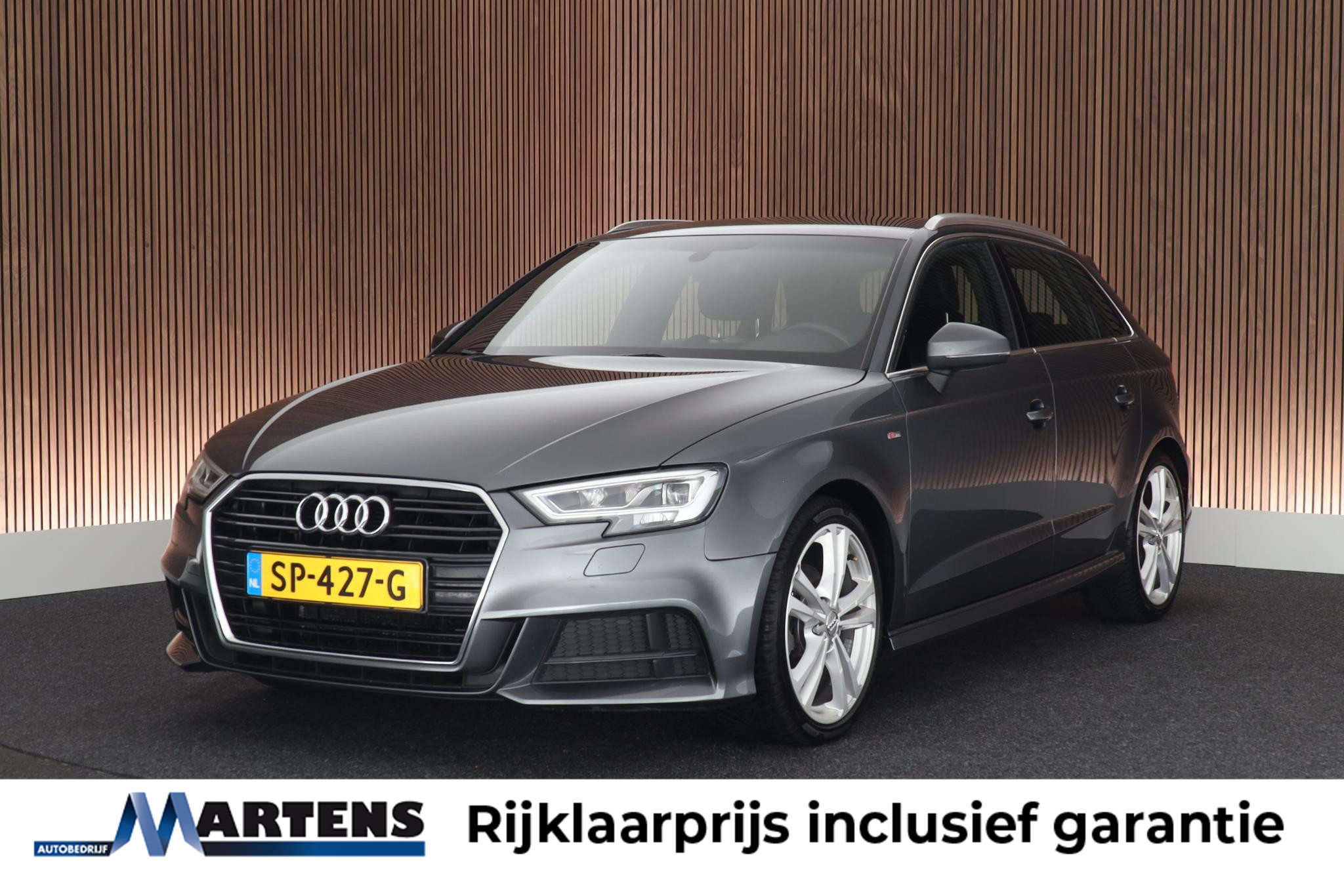 Audi A3 Sportback 1.5 TFSI 150pk CoD 2x S-Line 2018 - voorkant