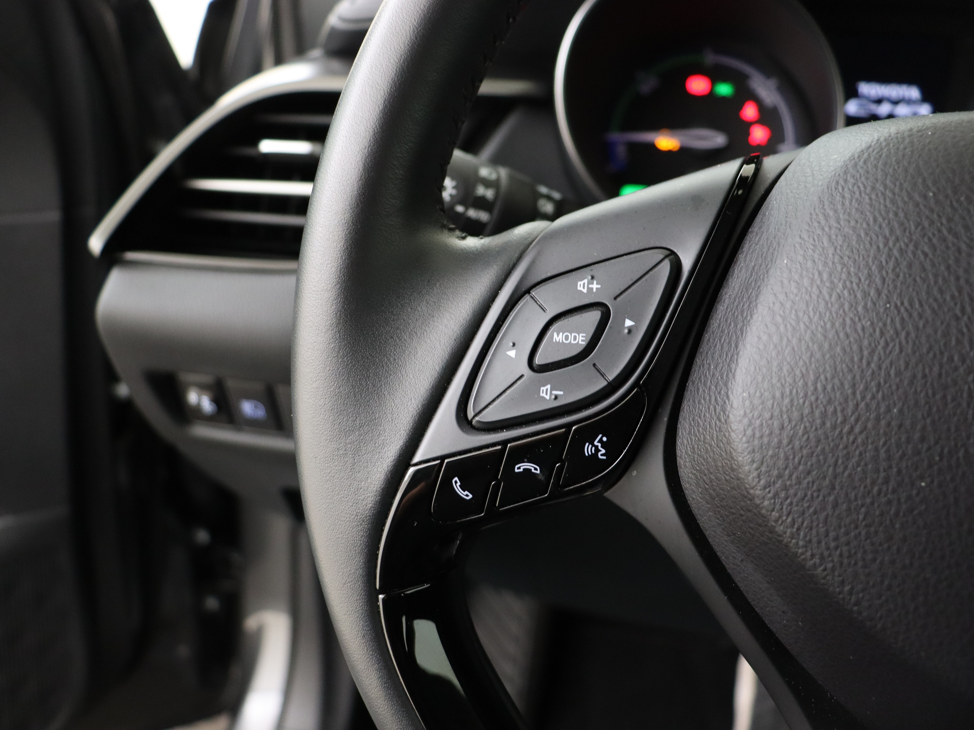 Foto van Toyota C-hr