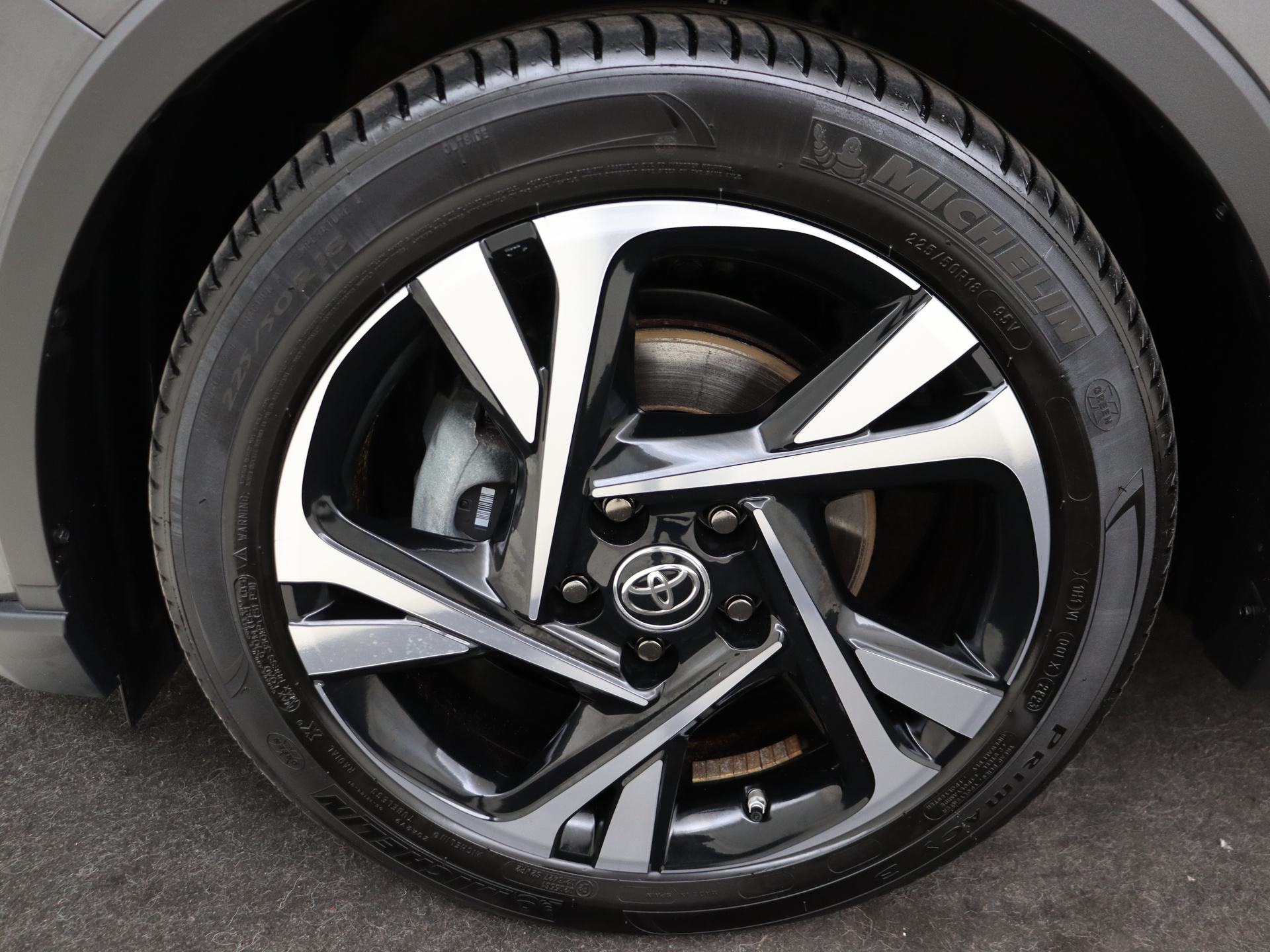 Foto van Toyota C-hr
