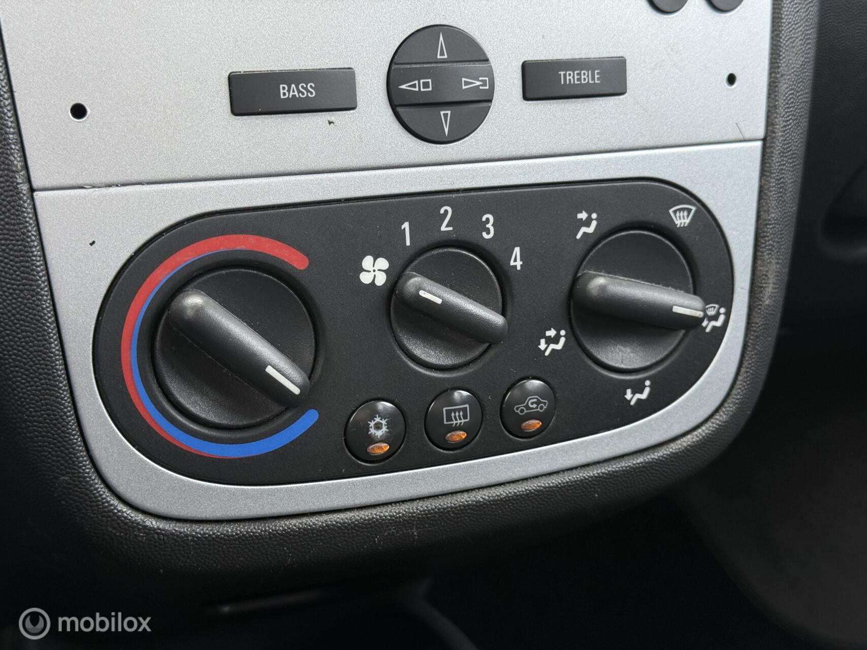 Foto van Opel Corsa-c
