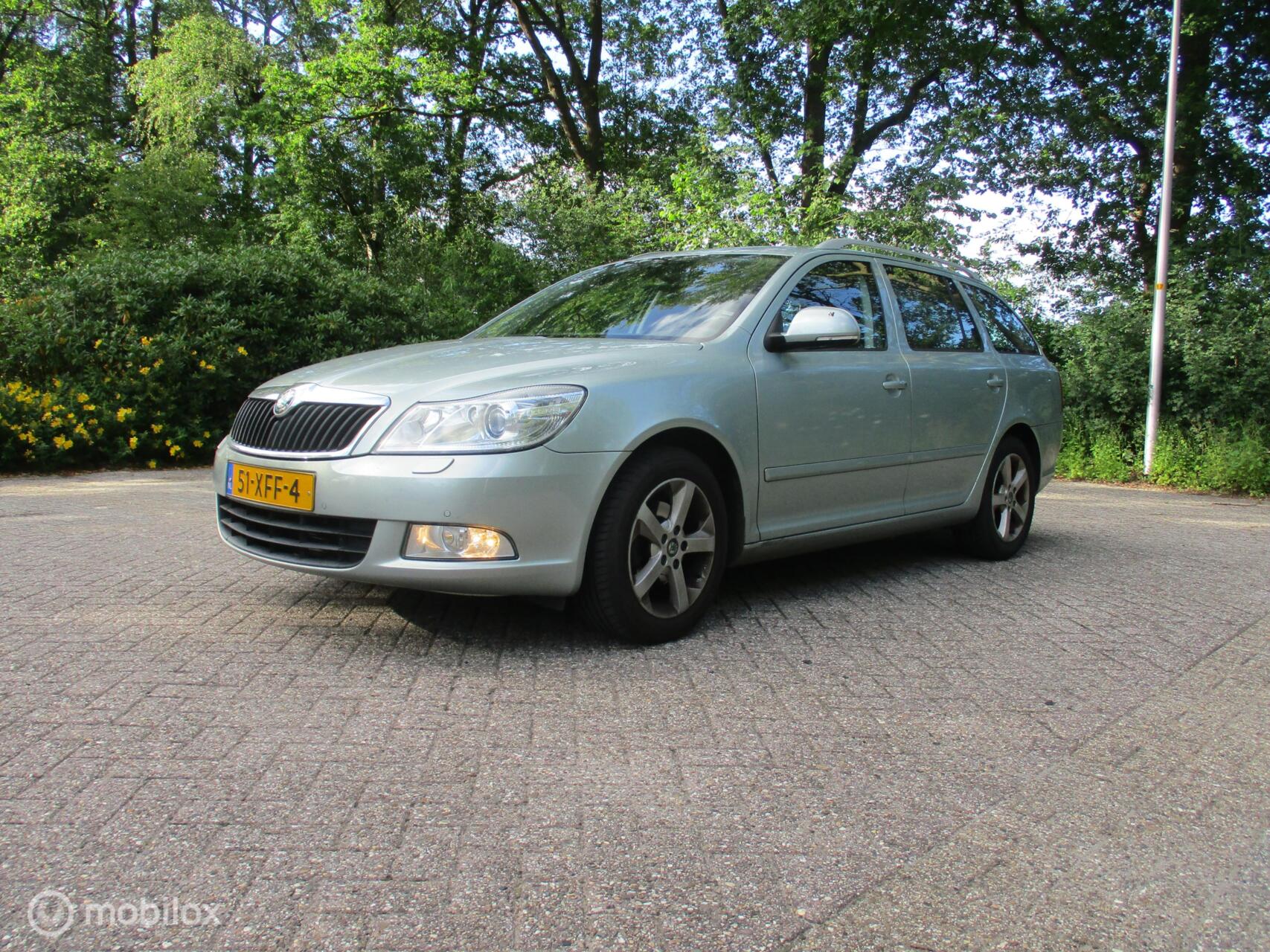 Skoda Octavia 1.2 TSI Elegance Business Line 2012 - voorkant