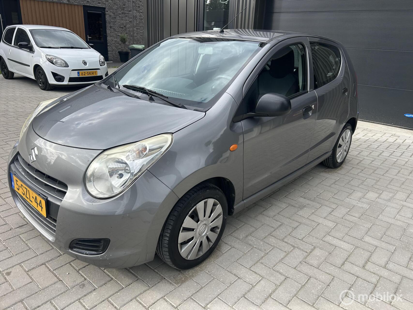 Suzuki Alto 1.0 Comfort EASSS 2014 - voorkant