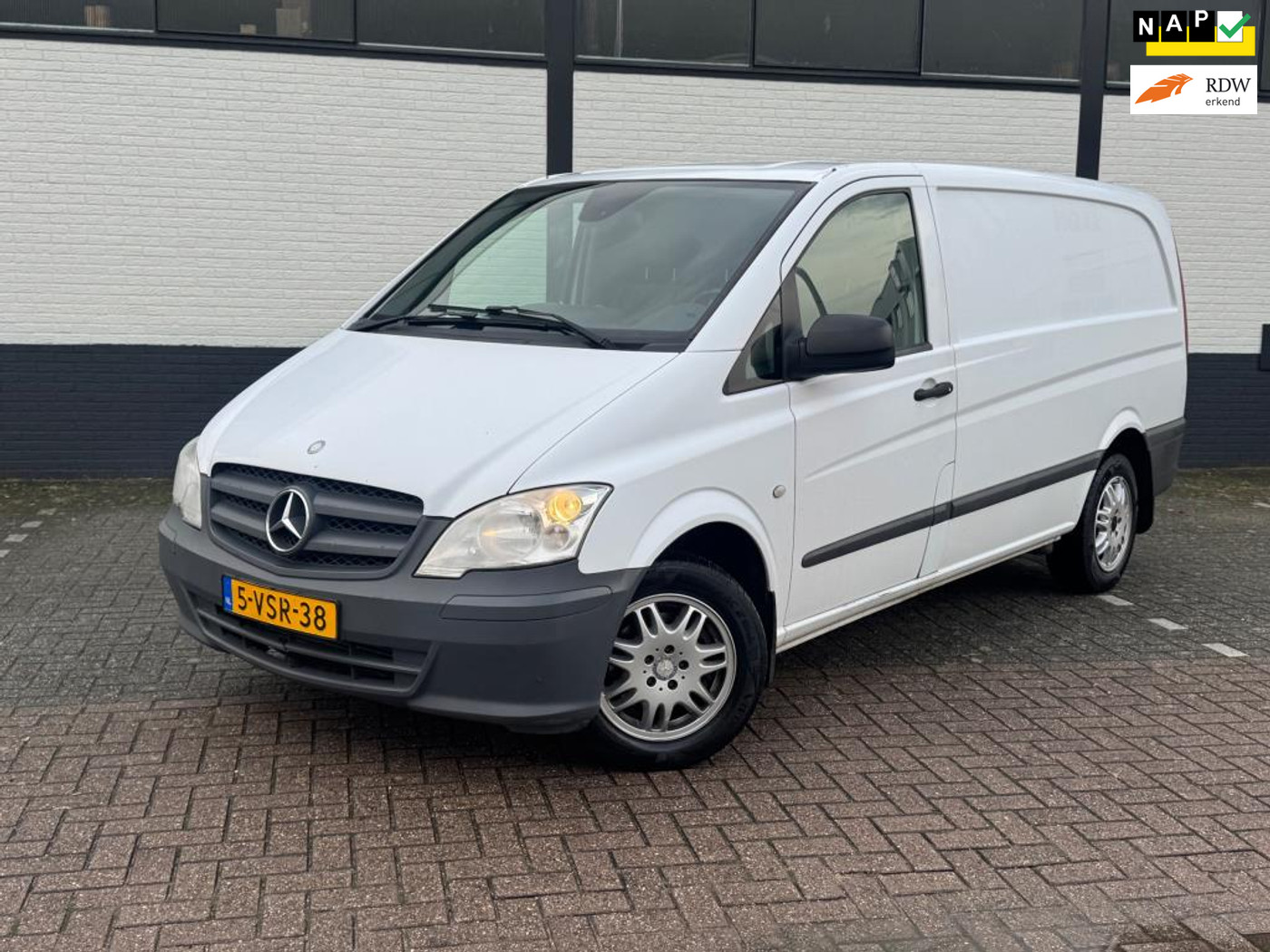 Mercedes-Benz Vito 116 CDI 320 Lang DC Automaat Leder Airco 2012 - voorkant