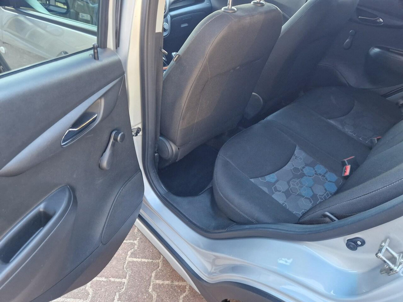 Foto van Opel Karl Rocks / Viva Rocks