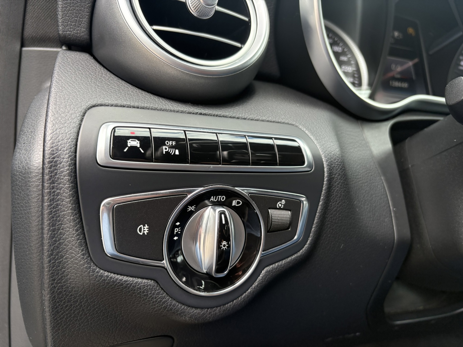 Foto van Mercedes-Benz C 200