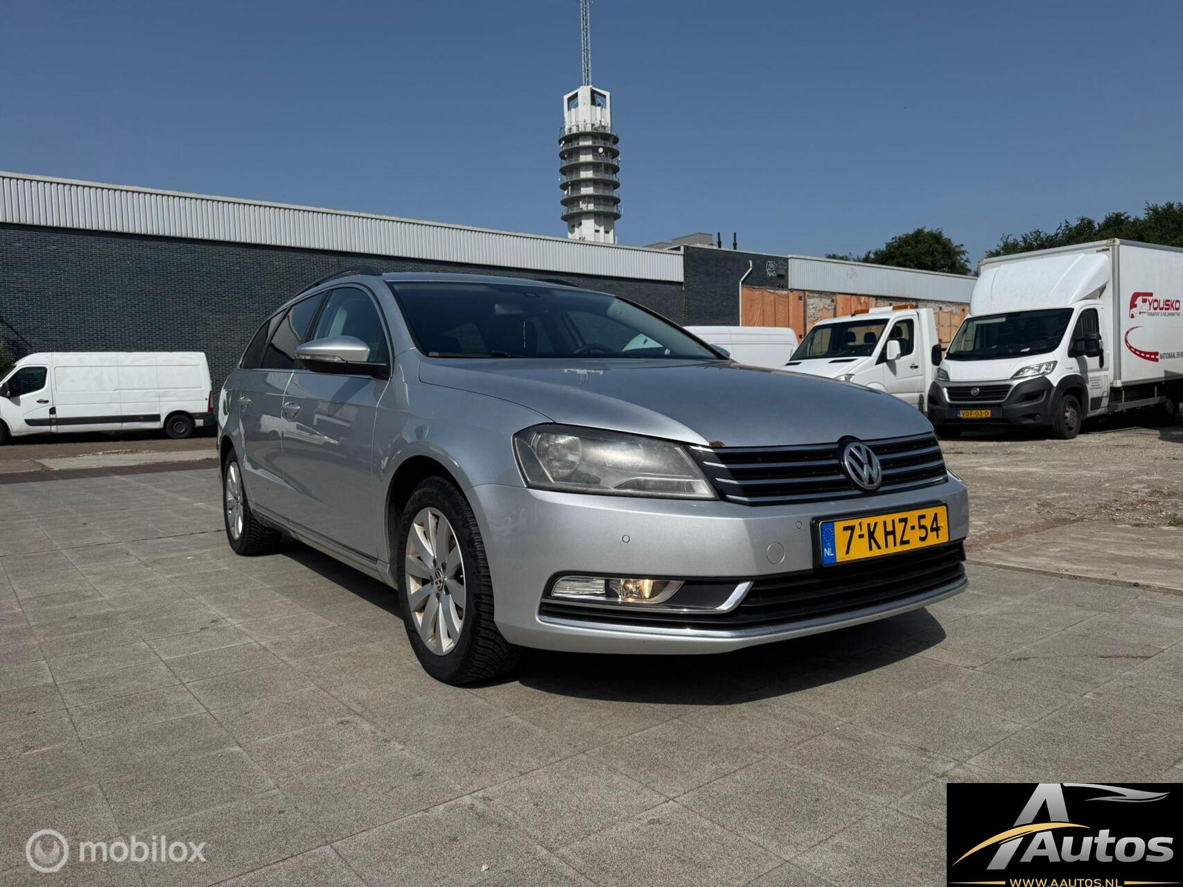 Volkswagen Passat 1.4 TSI Highline BlueMotion- DSG 2012 - voorkant
