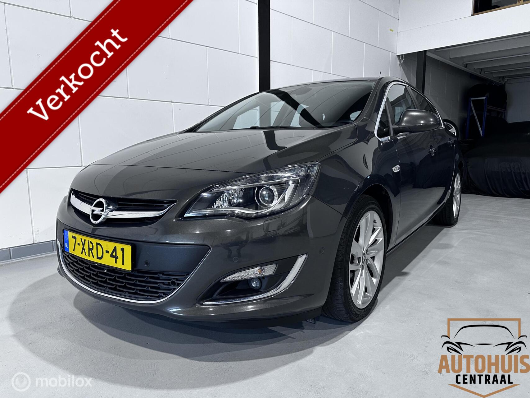 Opel Astra 1.4 Turbo Sport*NwAPK*Elekramen*Trekhaak 2014 - voorkant