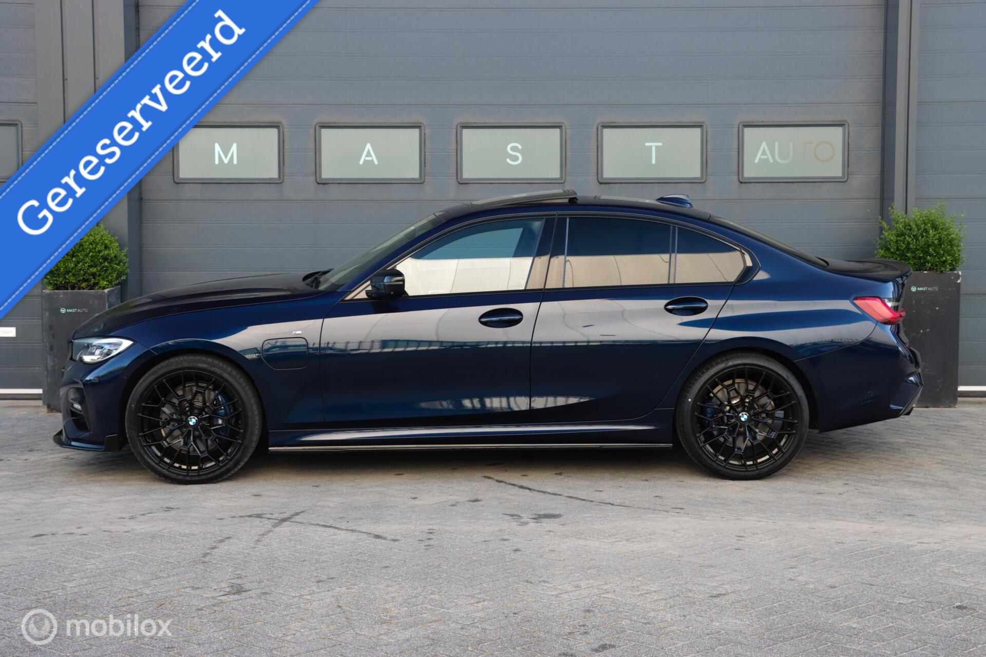 Foto van BMW 330e xDrive