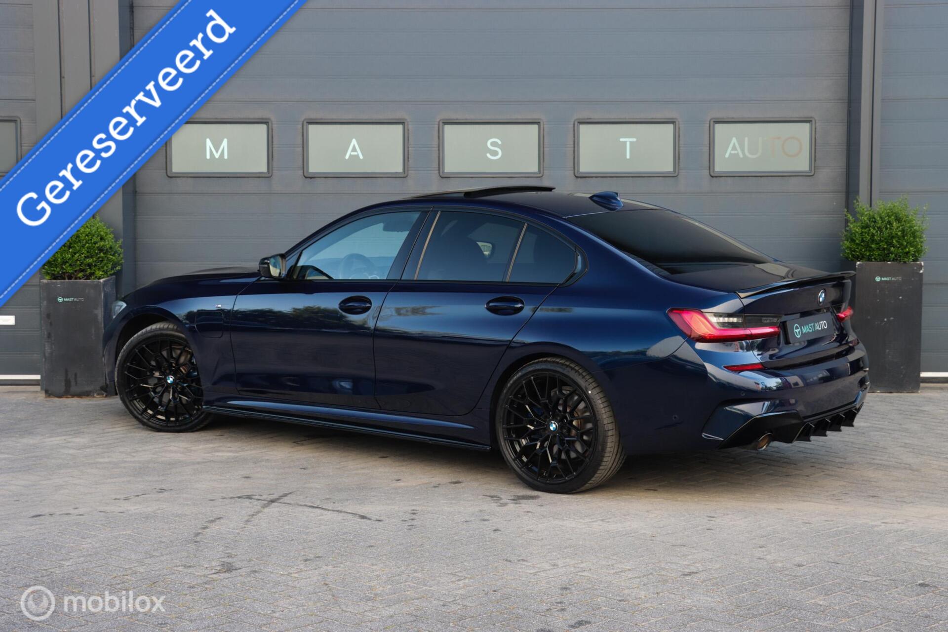 Foto van BMW 330e xDrive