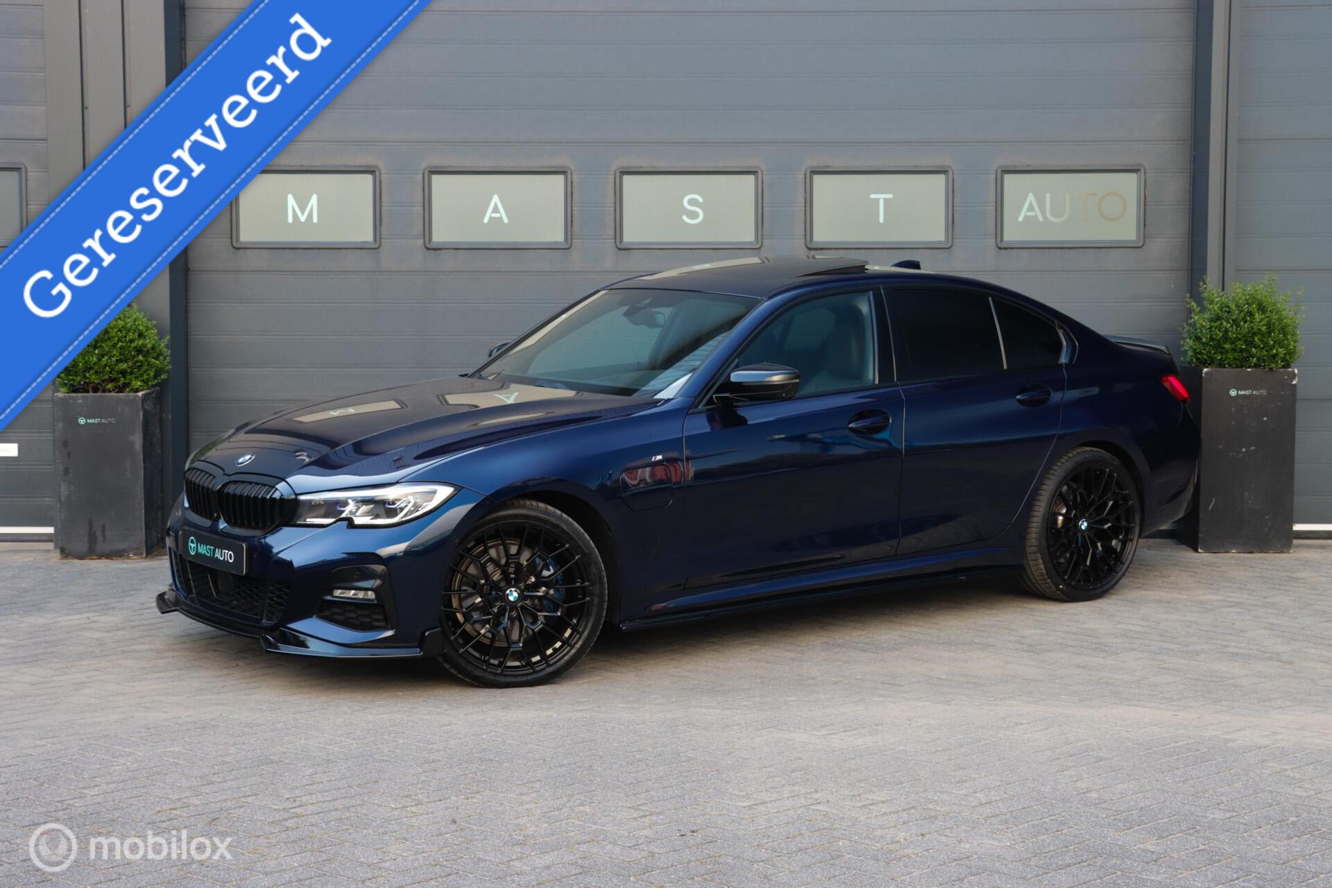 BMW 330e xDrive 330e xDrive High Executive 2021 - voorkant