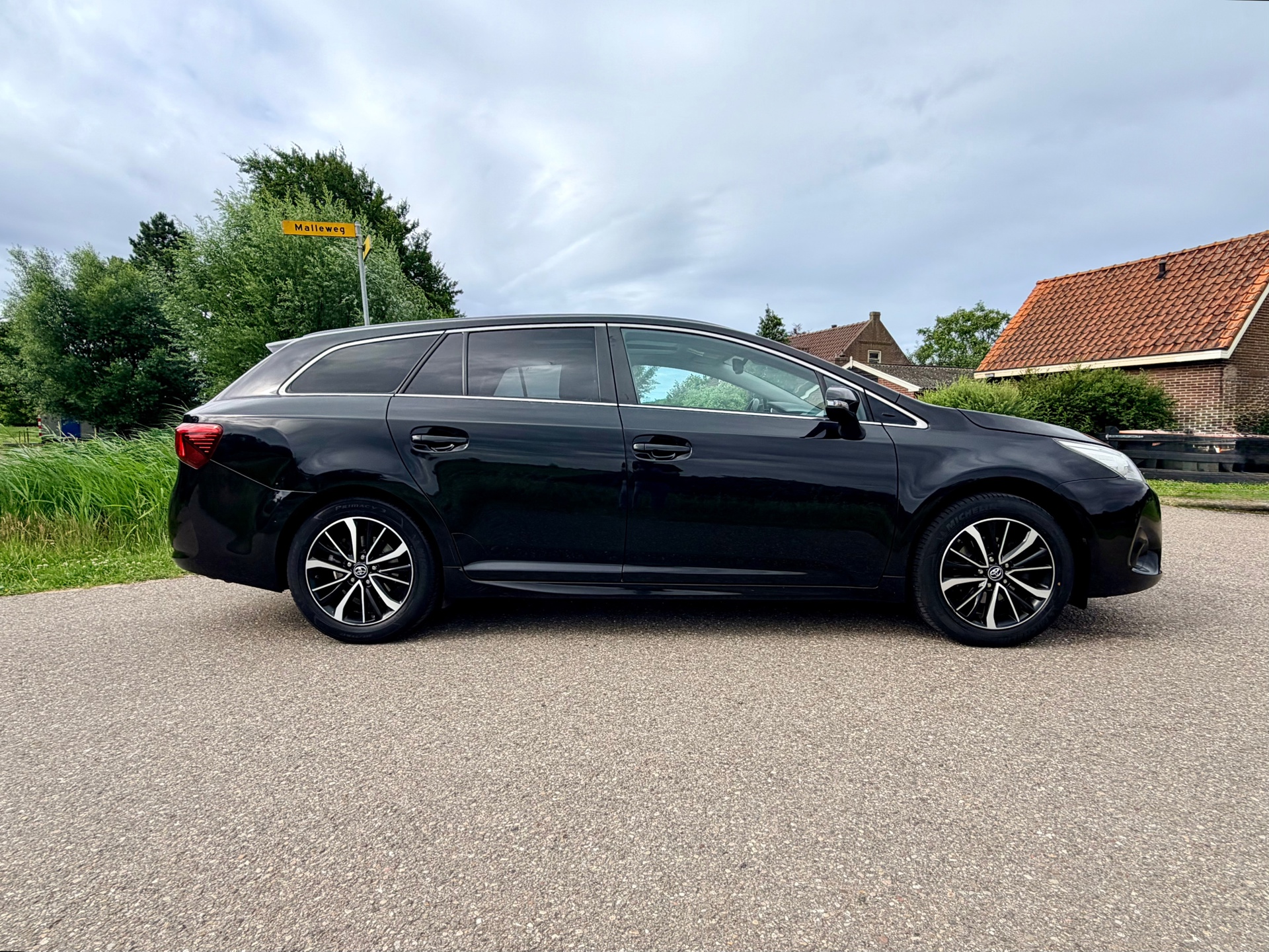 Foto van Toyota Toyota Avensis