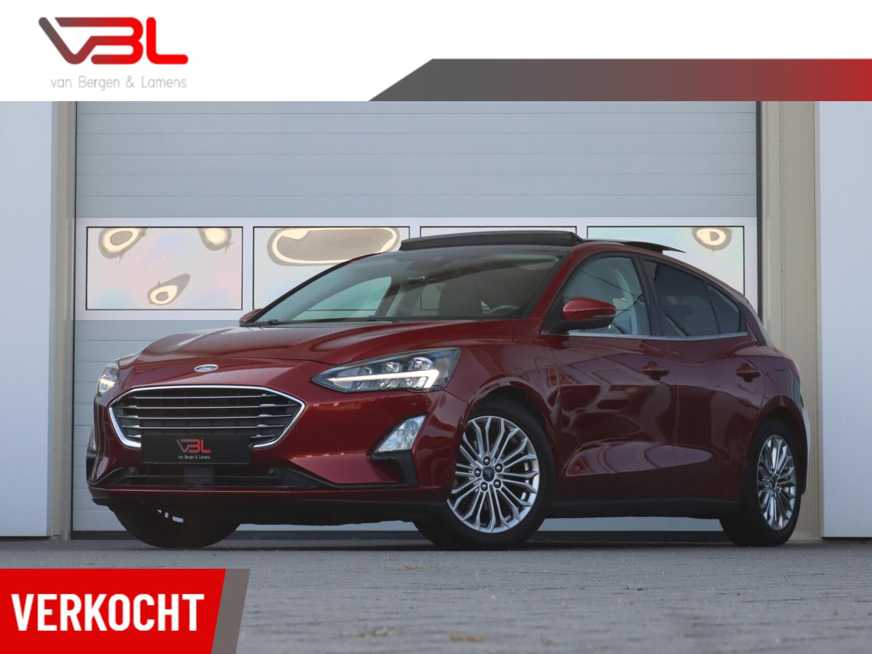 Ford Focus 1.0 EcoBoost 125PK titanium X | Panoramadak 2020 - voorkant