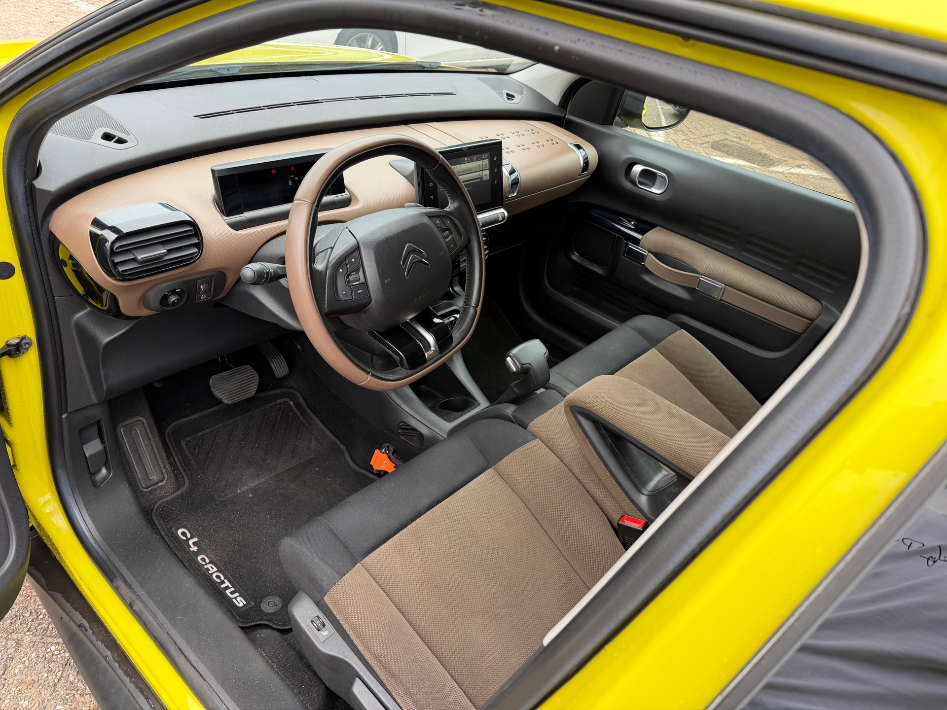 Foto van Citroen C4 Cactus