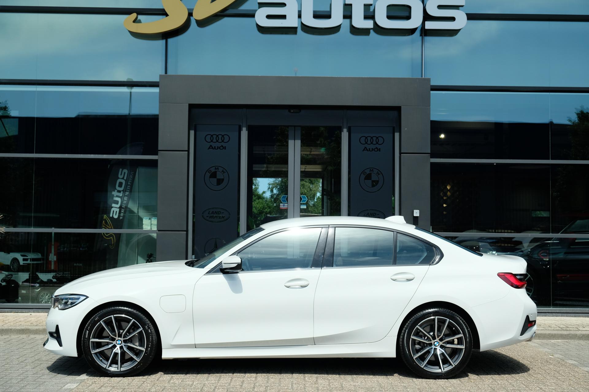 Foto van BMW 330e