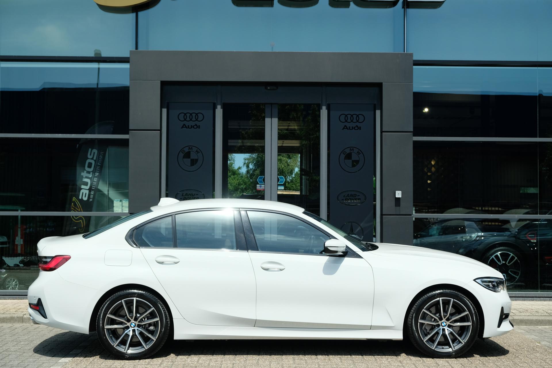 Foto van BMW 330e