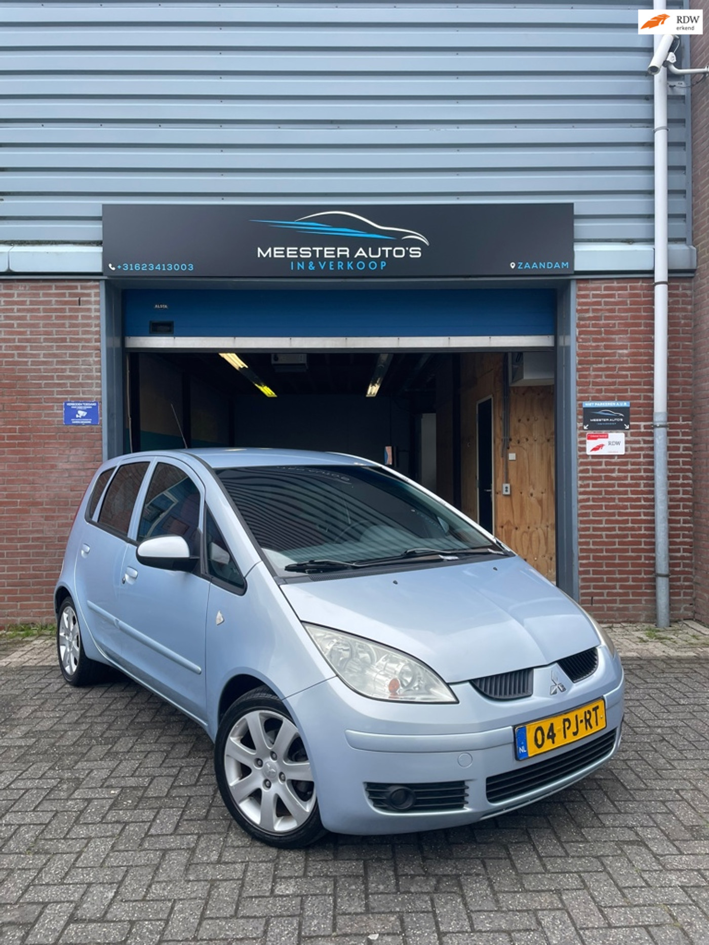 Mitsubishi Mitsubishi Colt 1.5 Instyle NIEUWE APK 05-27 2004 - voorkant