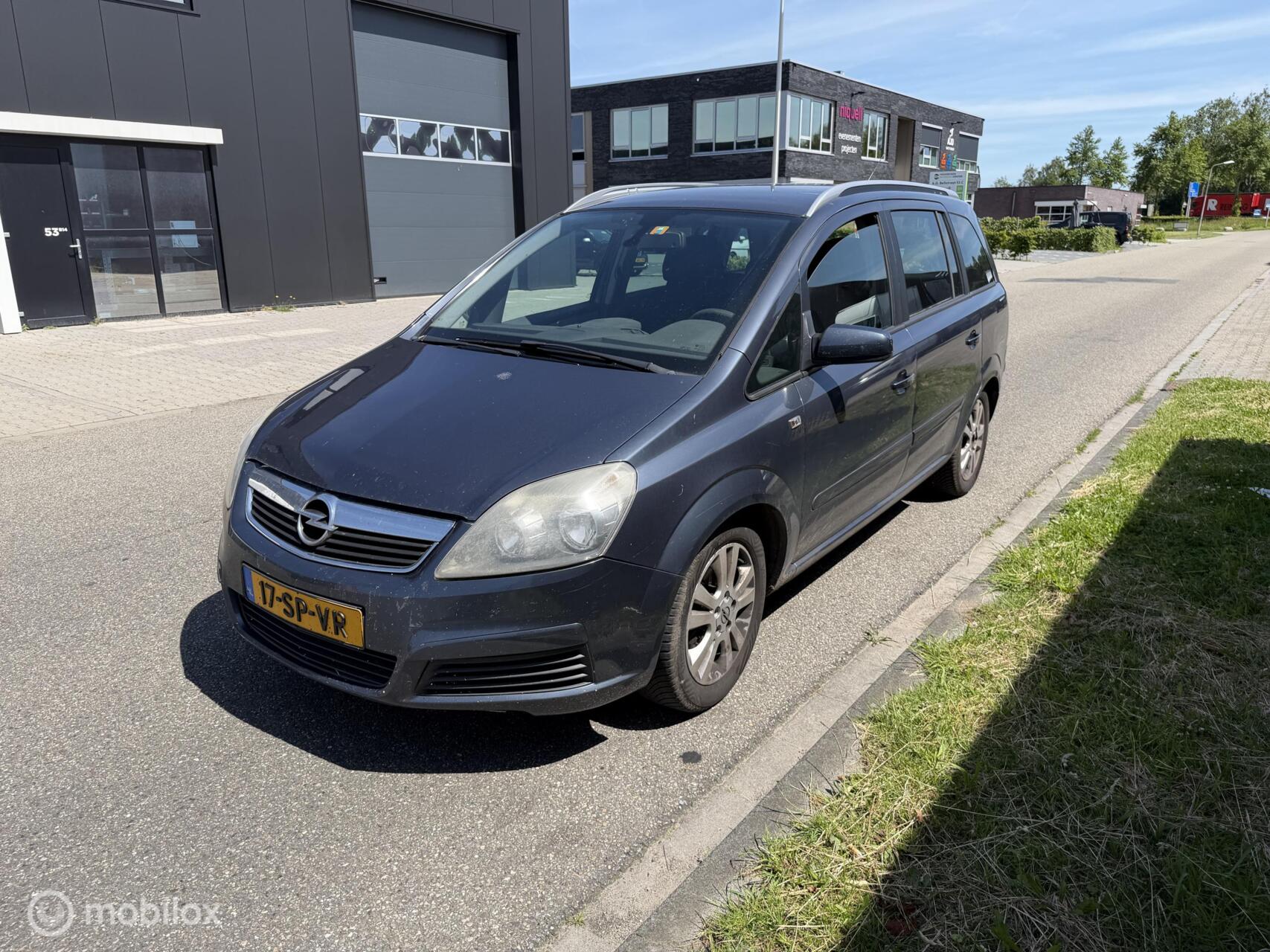 Opel Zafira 1.8 Business 2006 - voorkant