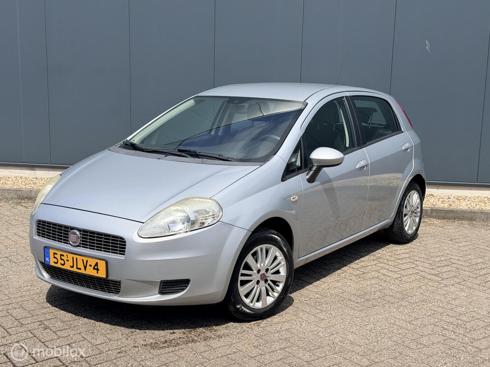 Fiat Fiat Punto 1.4 Edizione NAP/APK/CRUISE/AIRCO 2009 - voorkant