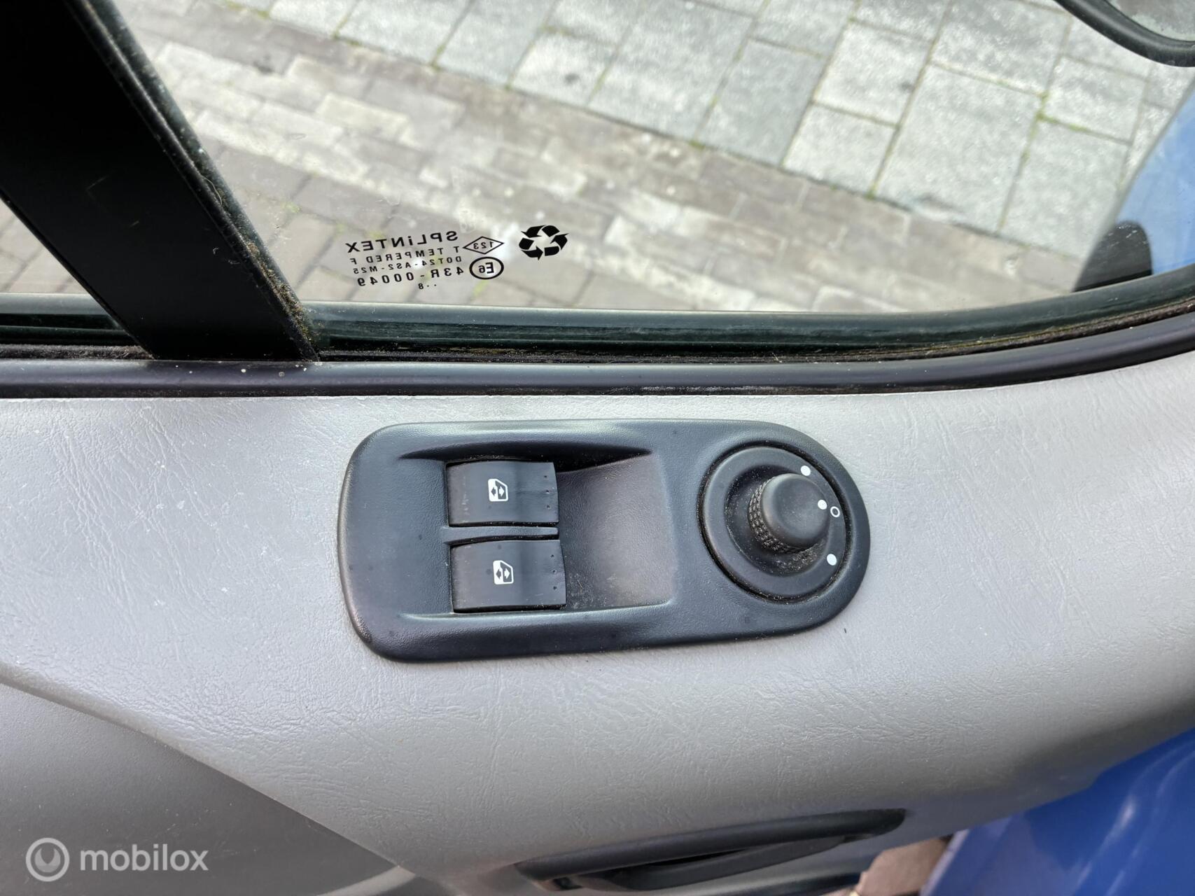 Foto van Renault Trafic T27 L1/h1 2.0 Dci 84kw E4 DC Gruau