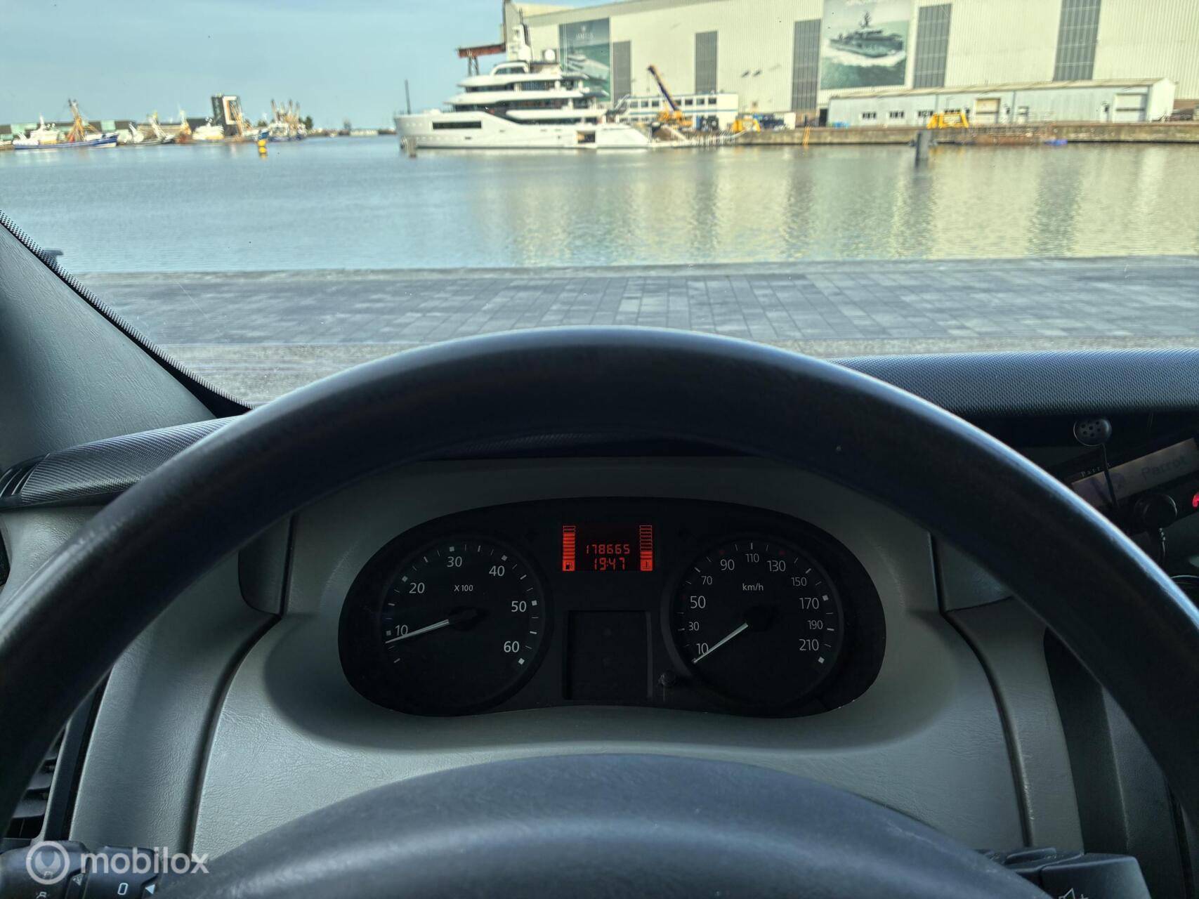 Foto van Renault Trafic T27 L1/h1 2.0 Dci 84kw E4 DC Gruau