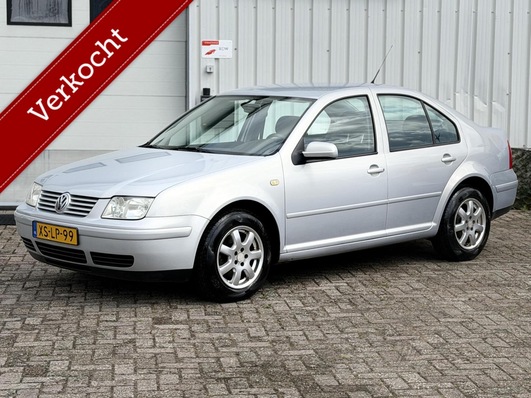 Volkswagen Bora 1.6 Lage KMstand 1999 - voorkant