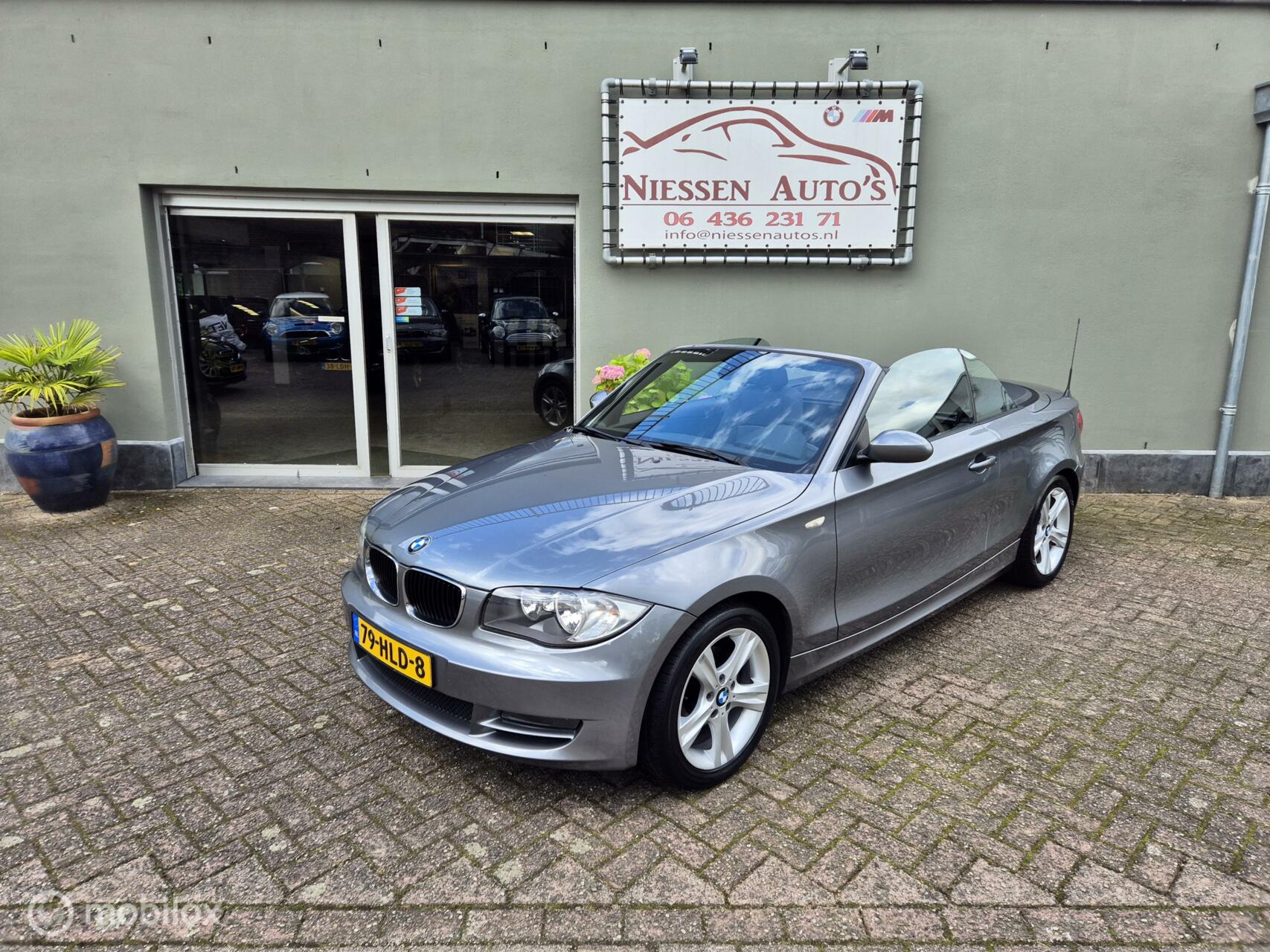 BMW 1-serie Cabrio E88 118i High Executive Nieuw Dak/ketting 2009 - voorkant