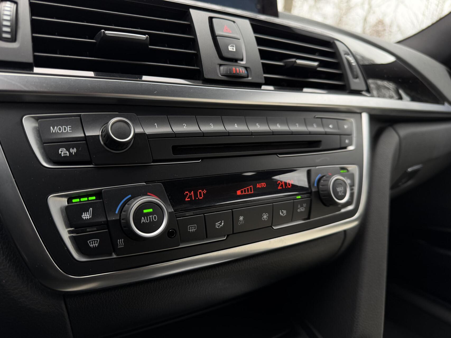 Foto van BMW 328i xDrive