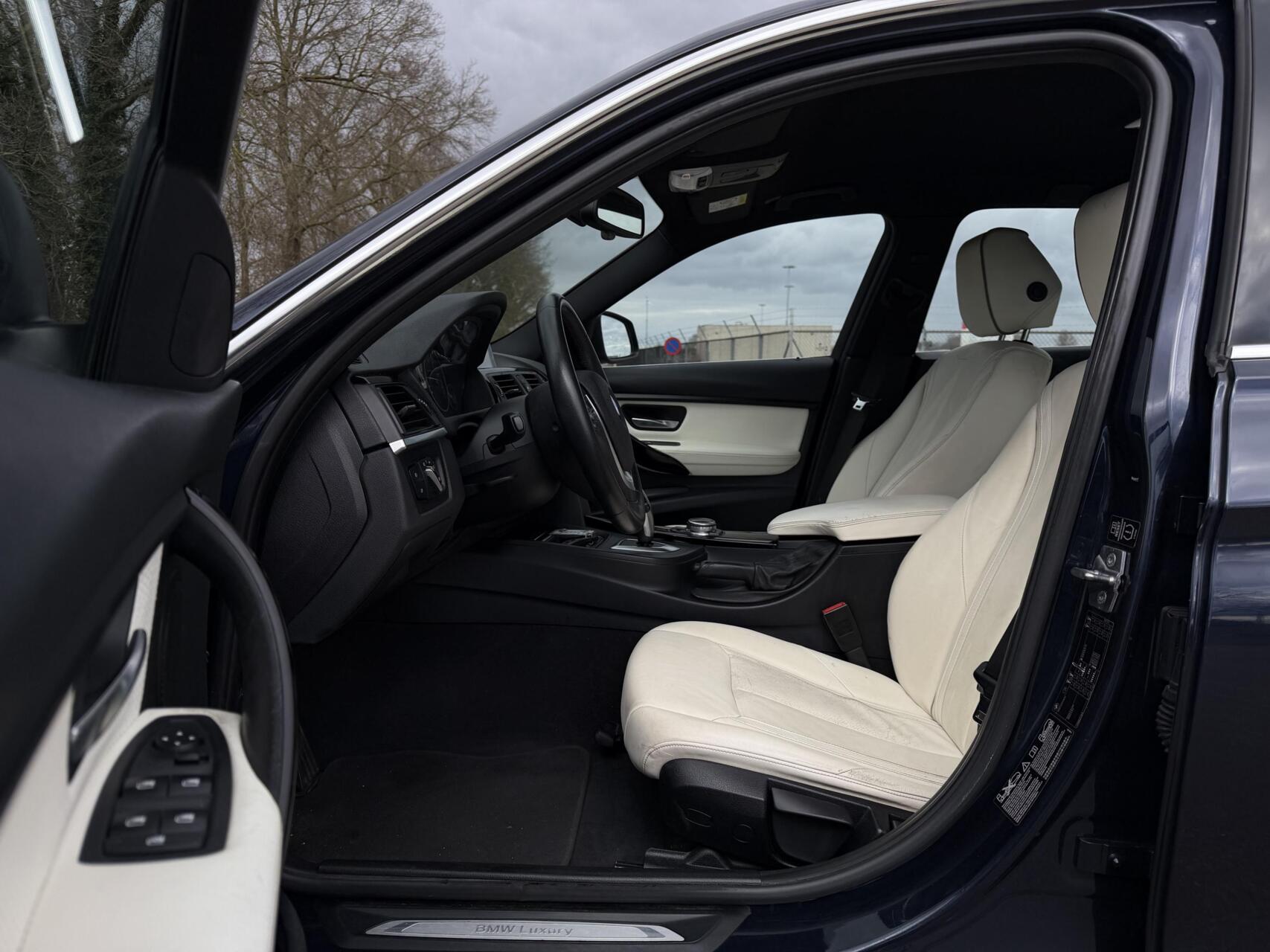 Foto van BMW 328i xDrive