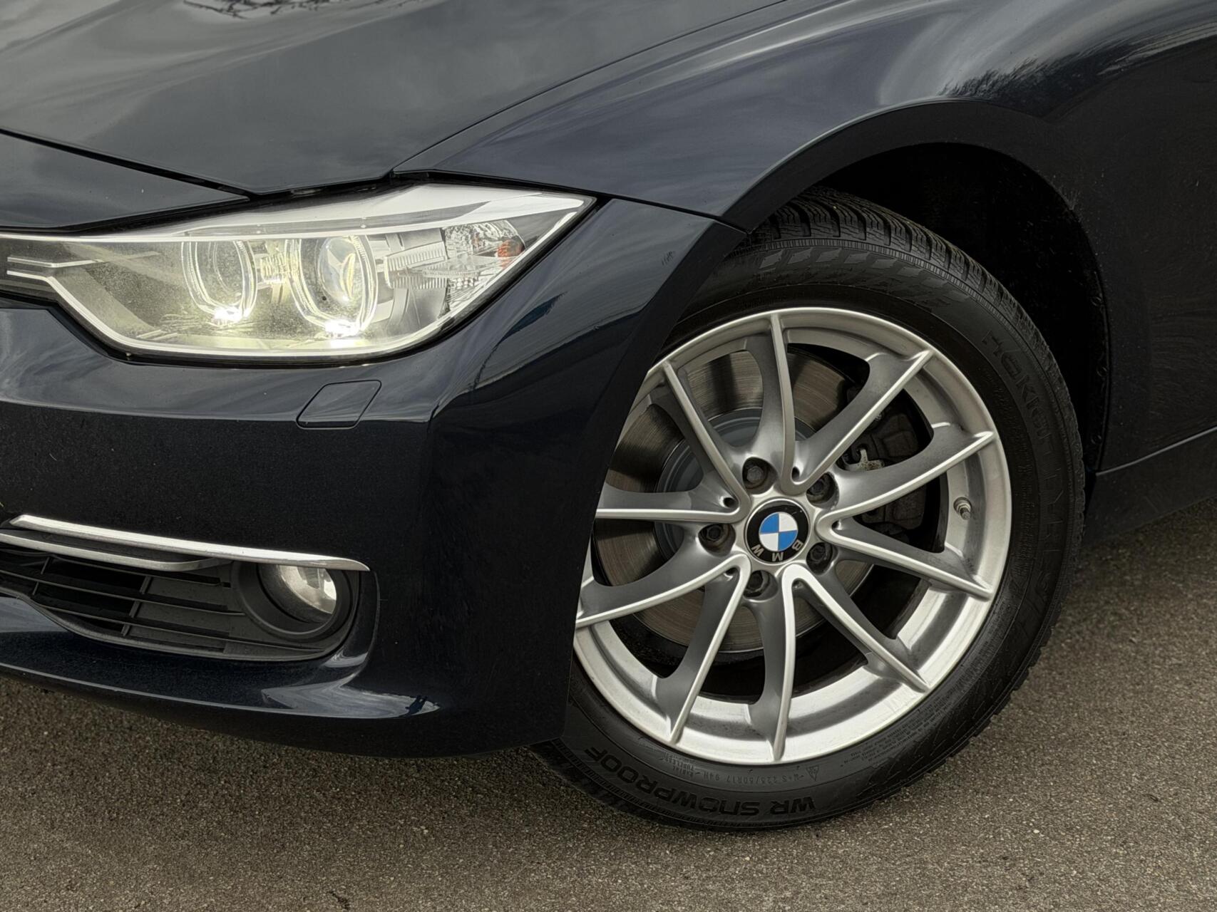 Foto van BMW 328i xDrive