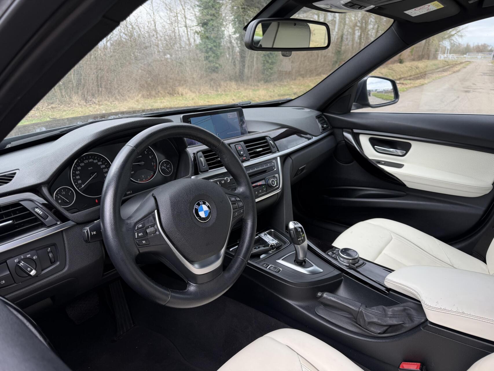 Foto van BMW 328i xDrive