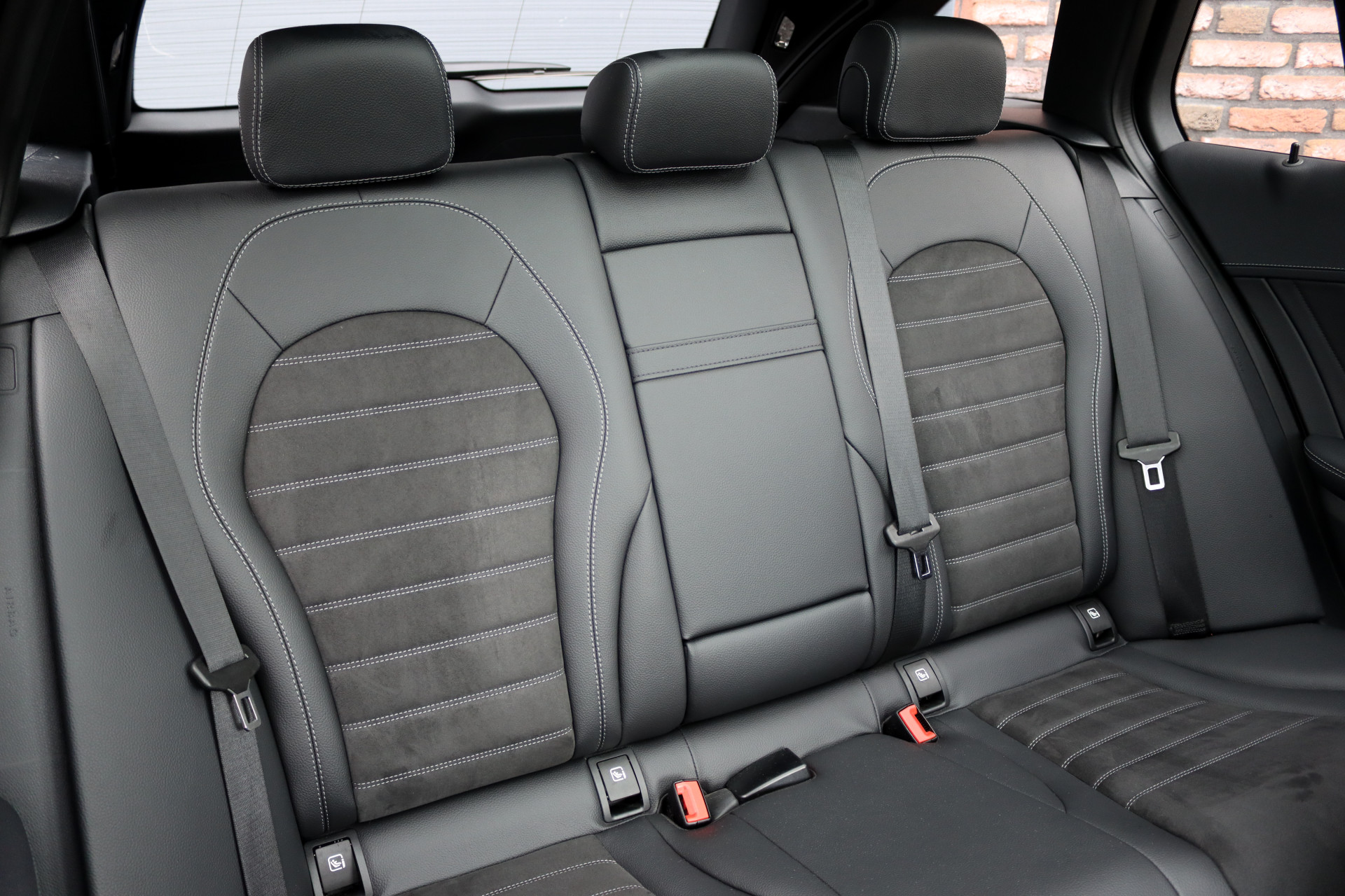 Foto van Mercedes-Benz C 300 E