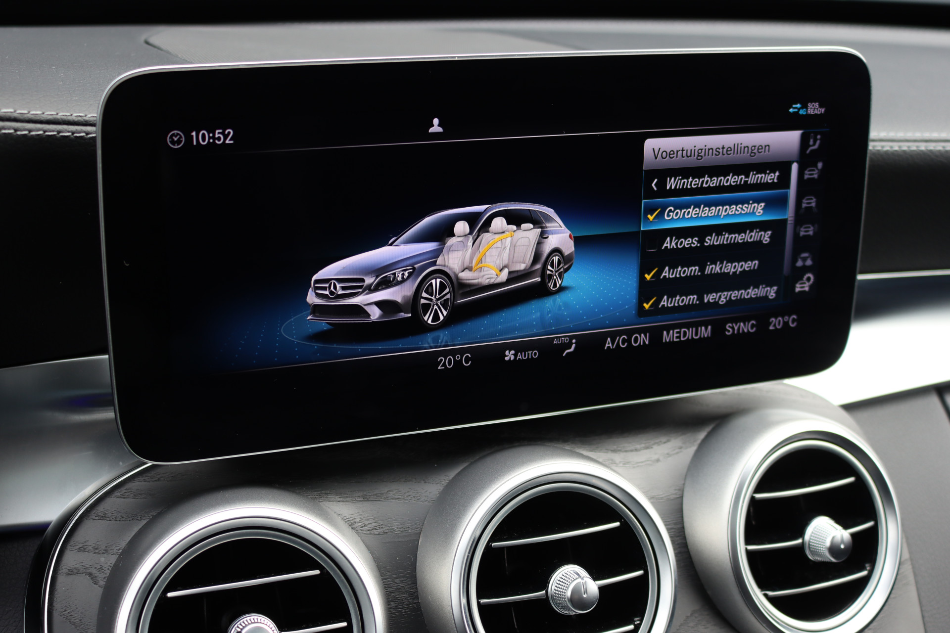 Foto van Mercedes-Benz C 300 E