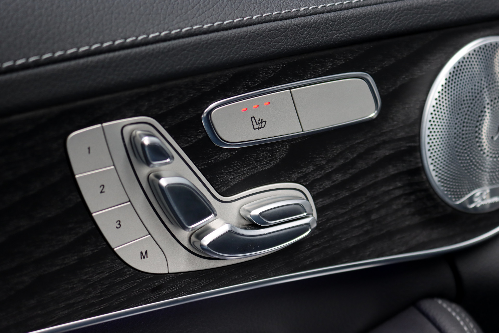 Foto van Mercedes-Benz C 300 E