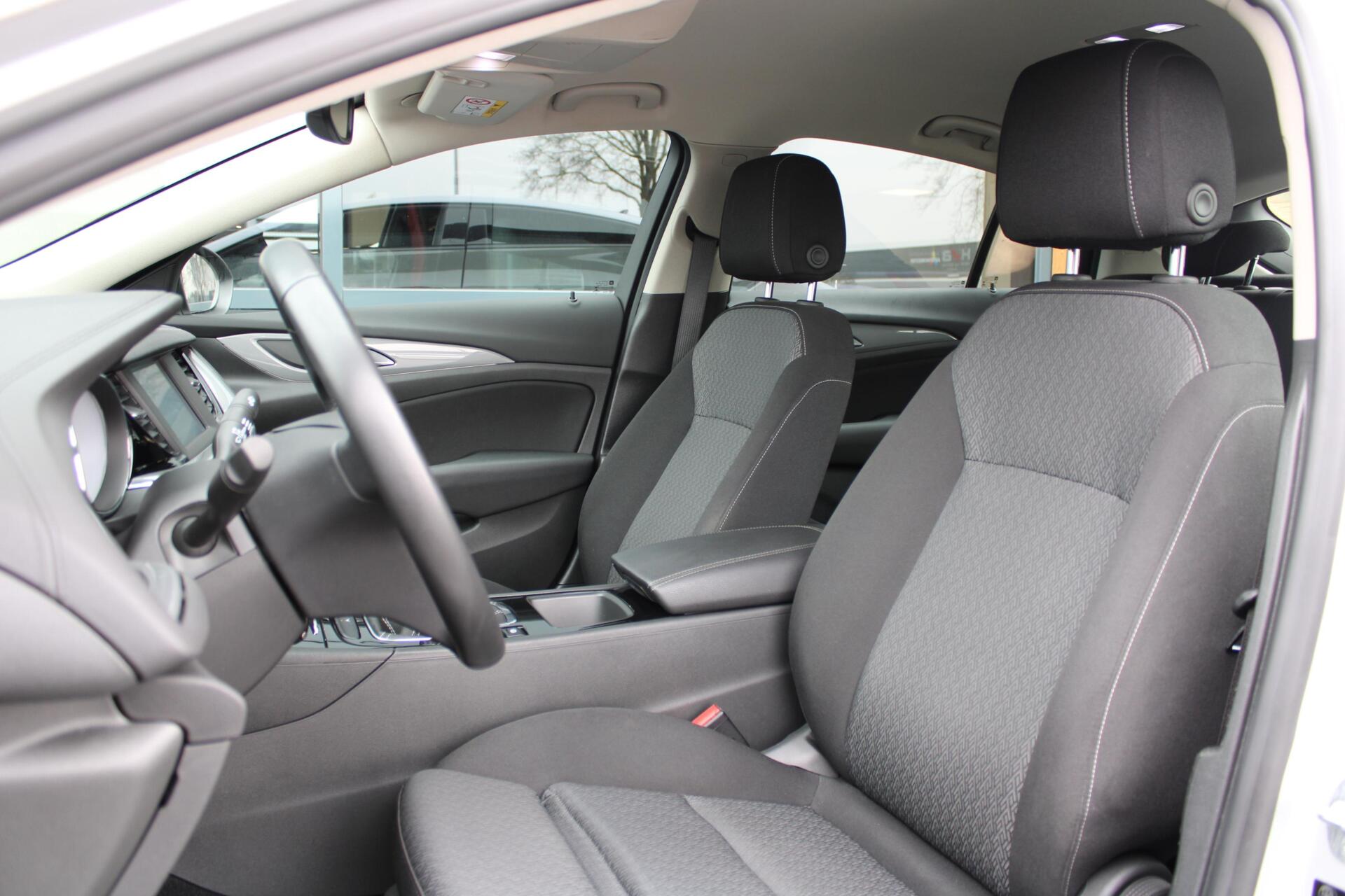 Foto van Opel Insignia Grand Sport