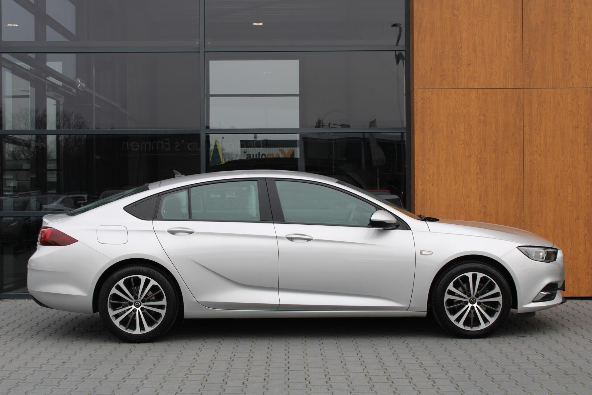 Foto van Opel Insignia Grand Sport