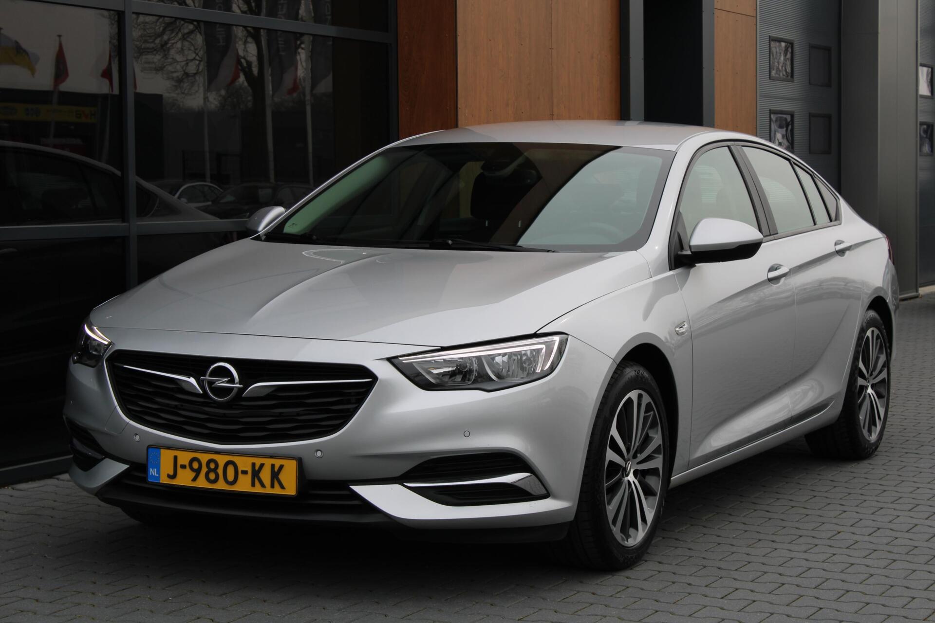 Foto van Opel Insignia Grand Sport