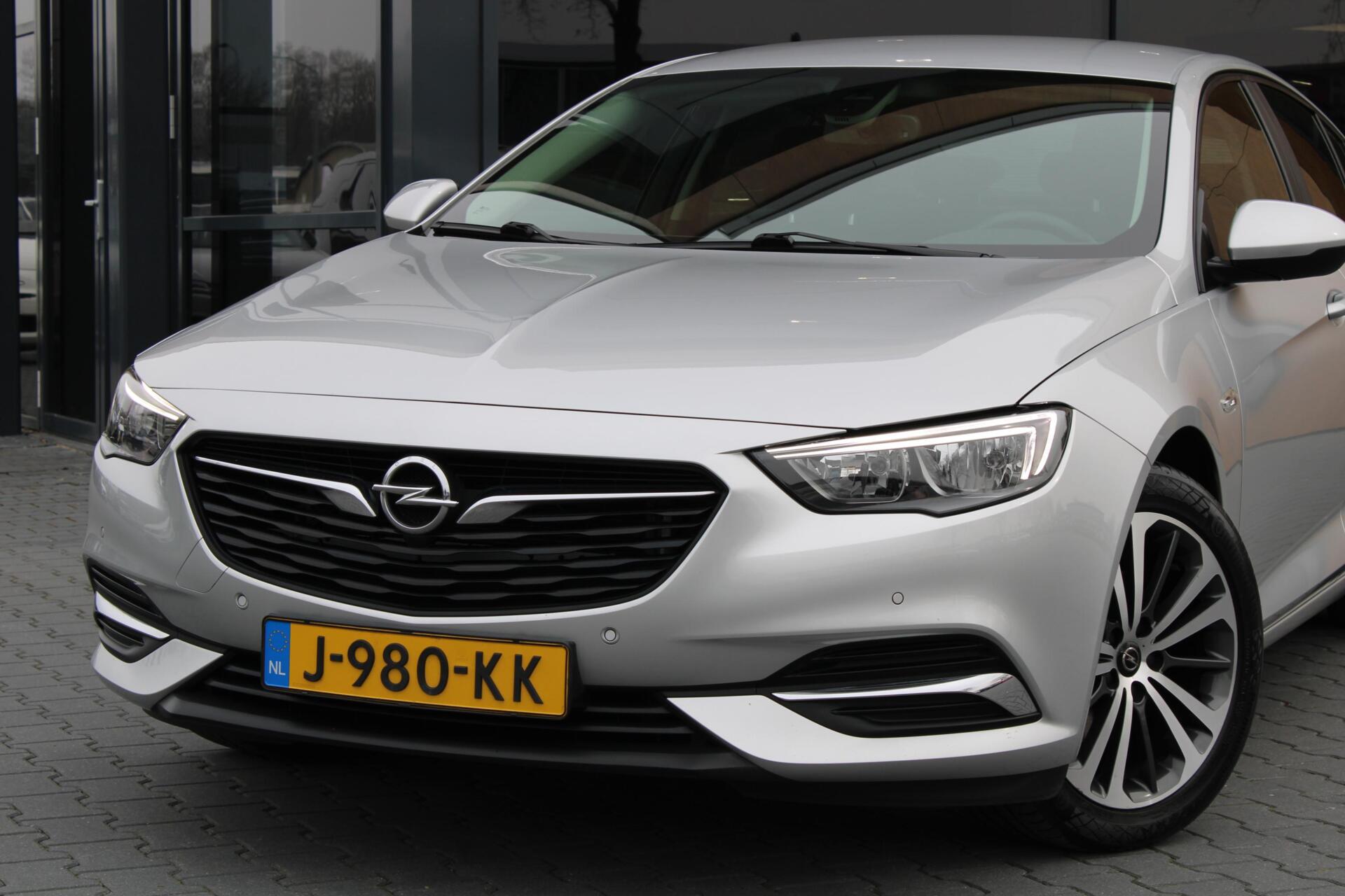 Foto van Opel Insignia Grand Sport