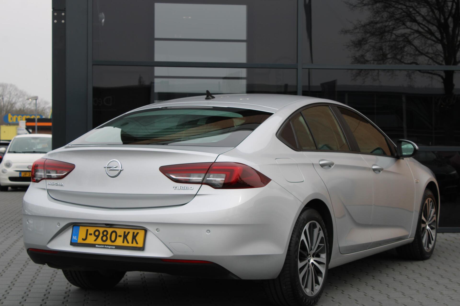 Foto van Opel Insignia Grand Sport
