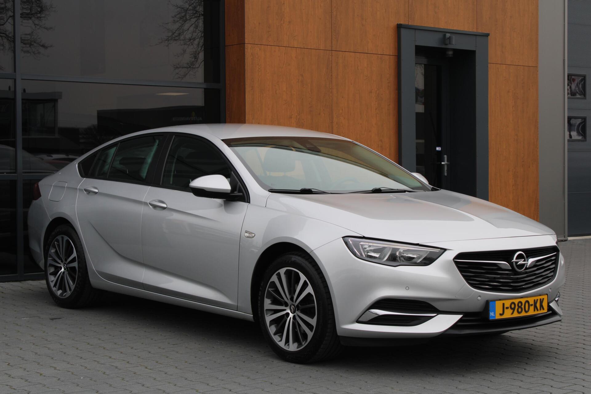 Foto van Opel Insignia Grand Sport