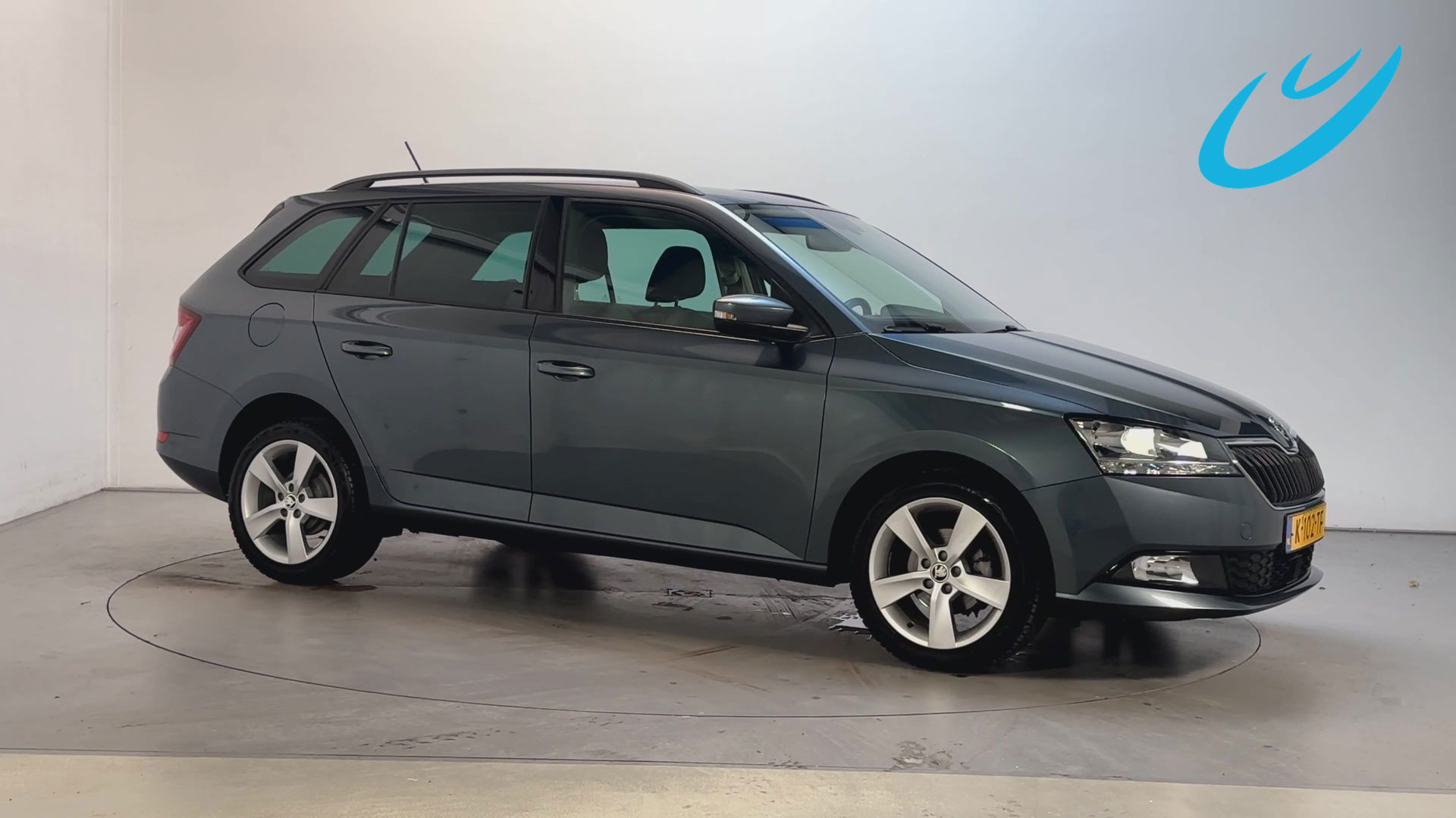Skoda Fabia 1.0 TSI Ambition Parkeersensoren Climate Control Navigatie App Connect 2021 - voorkant