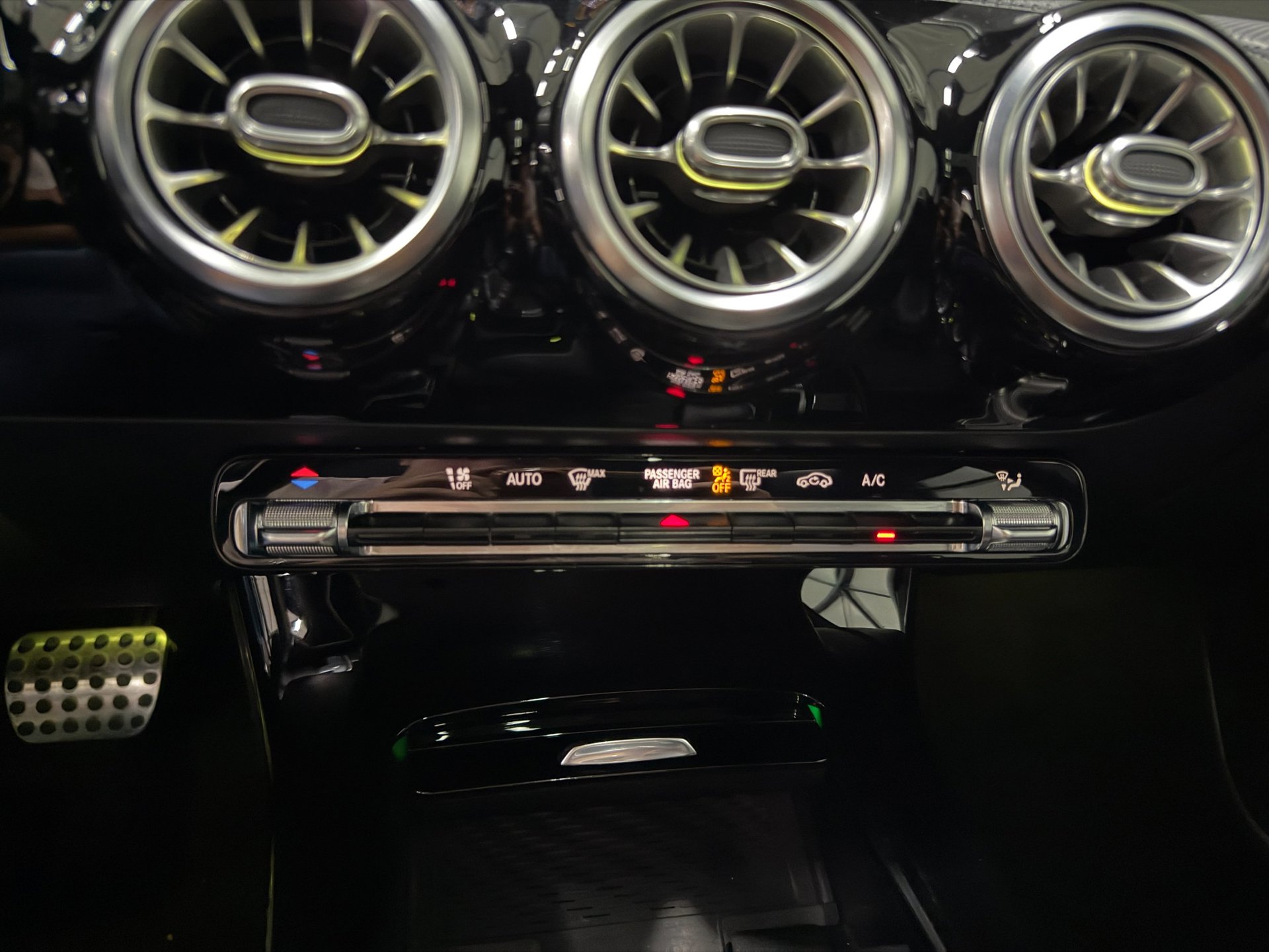 Foto van Mercedes-Benz A 250