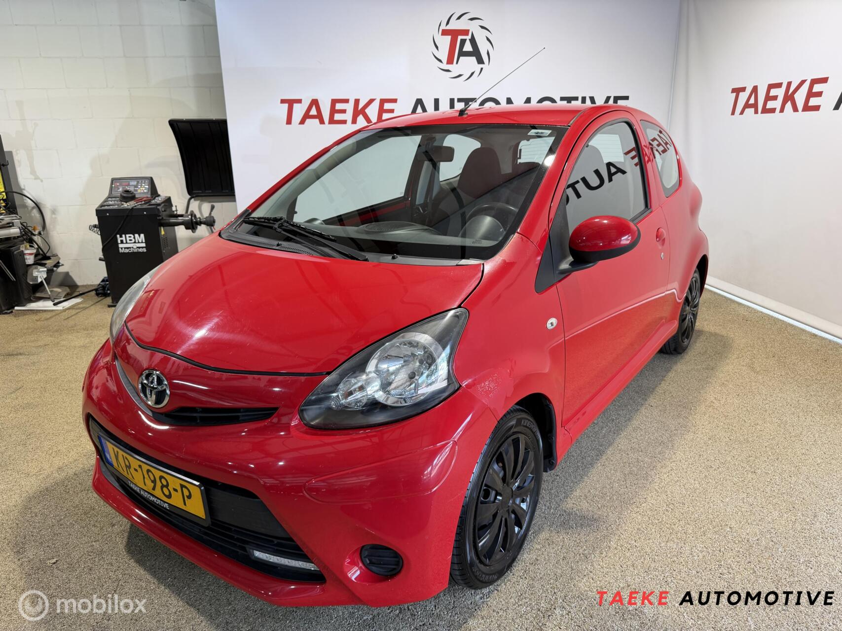 Toyota Toyota Aygo 1.0 VVT-i Access Airco/Apk 2012 - voorkant