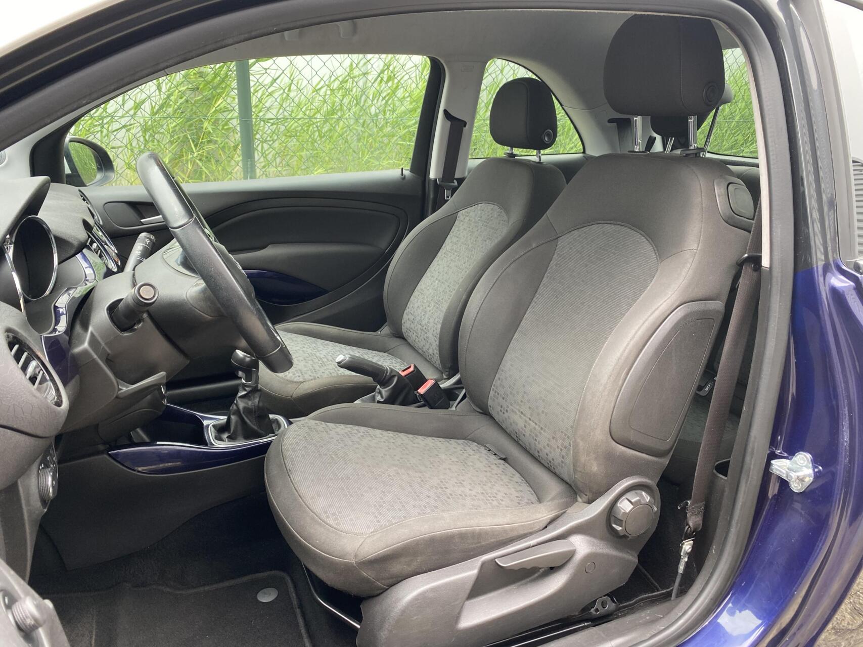 Foto van Opel Adam