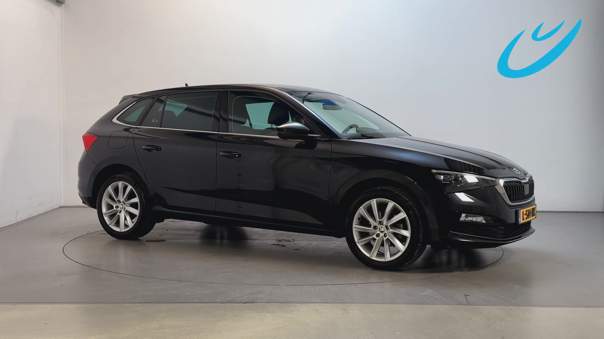 Skoda Scala 1.0 TSI 116pk Business Edition Parkeersensoren Stoelverwarming App Connect DAB+ 2021 - voorkant