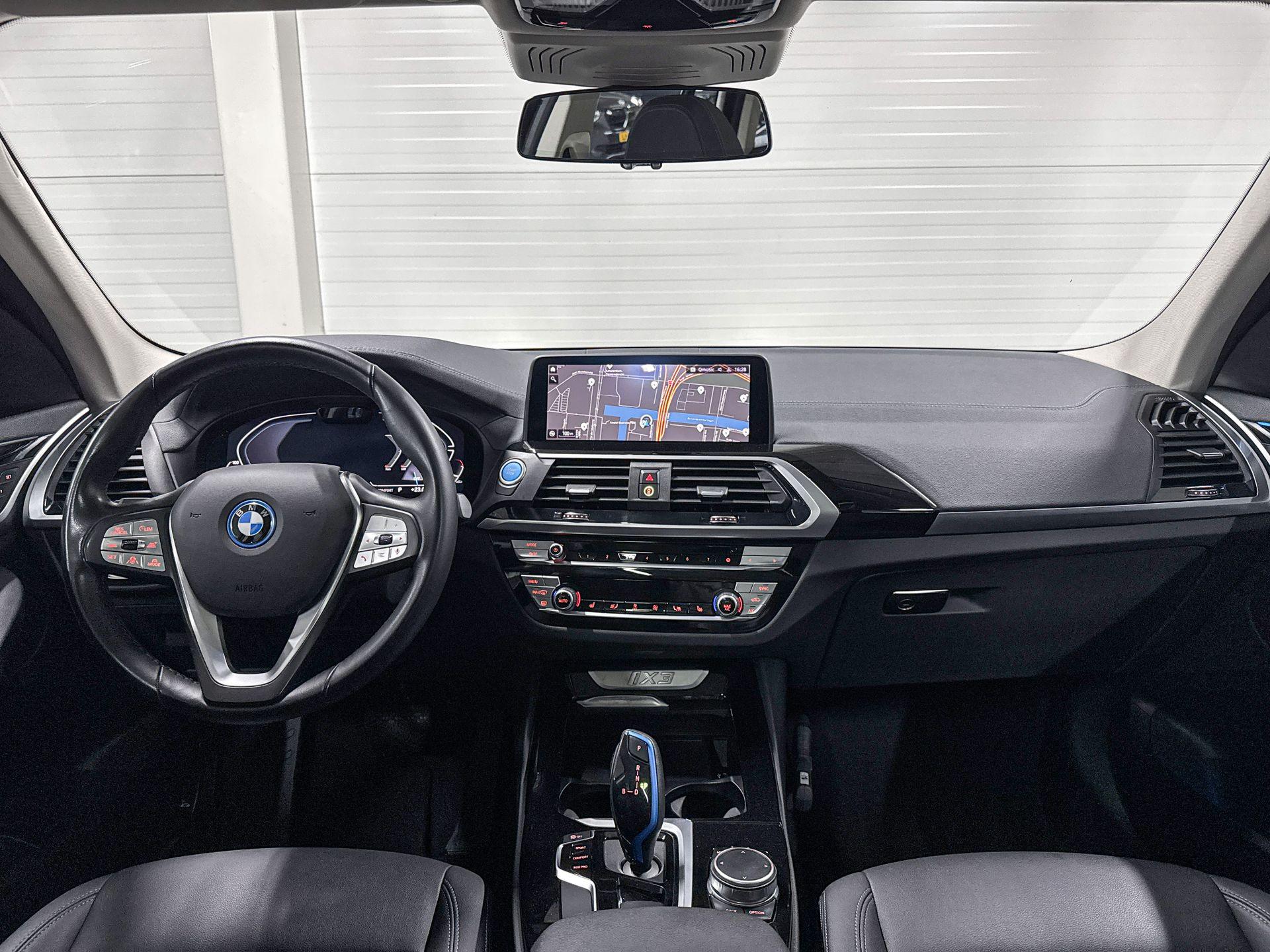 Foto van BMW Ix3