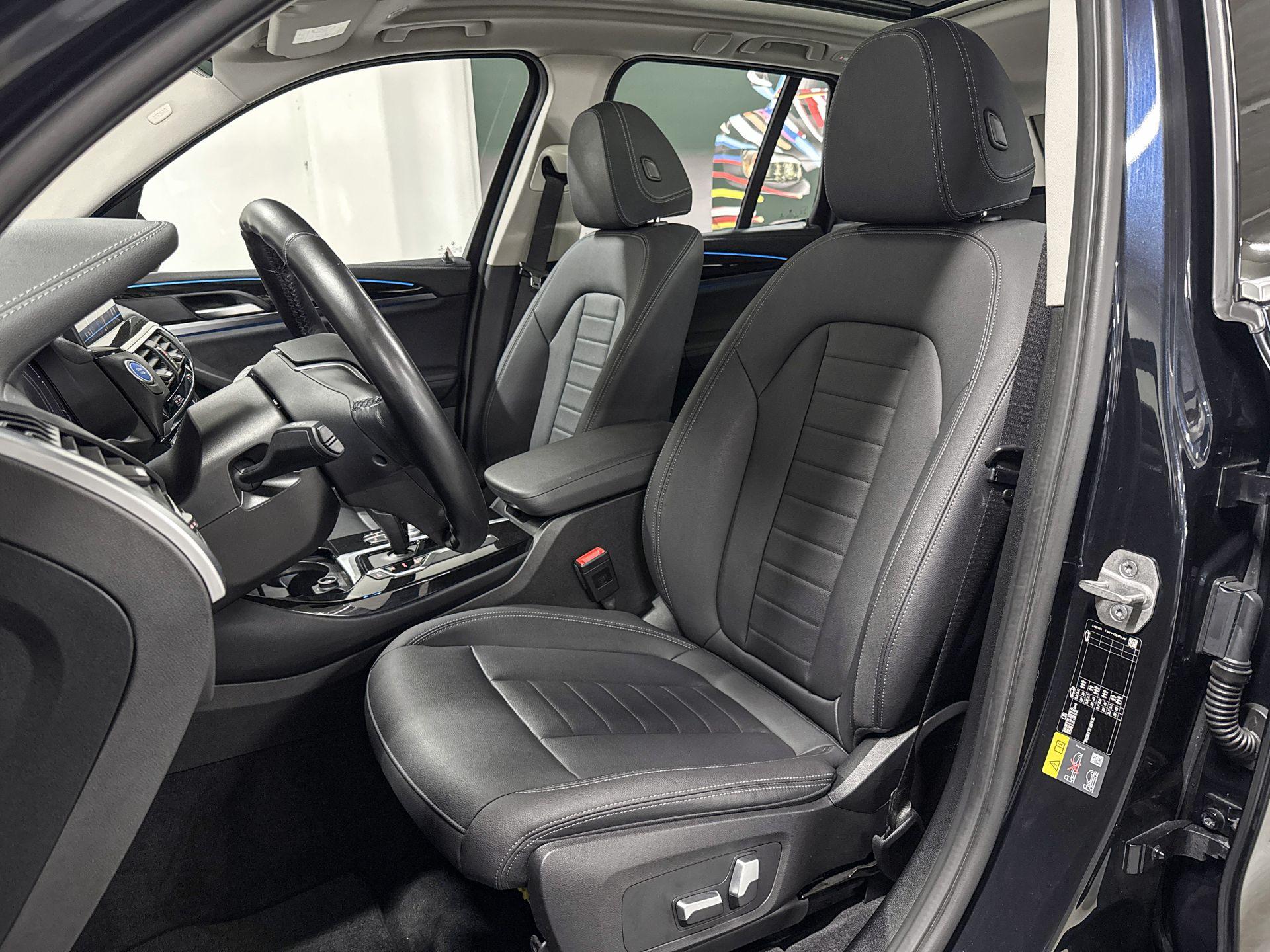Foto van BMW Ix3